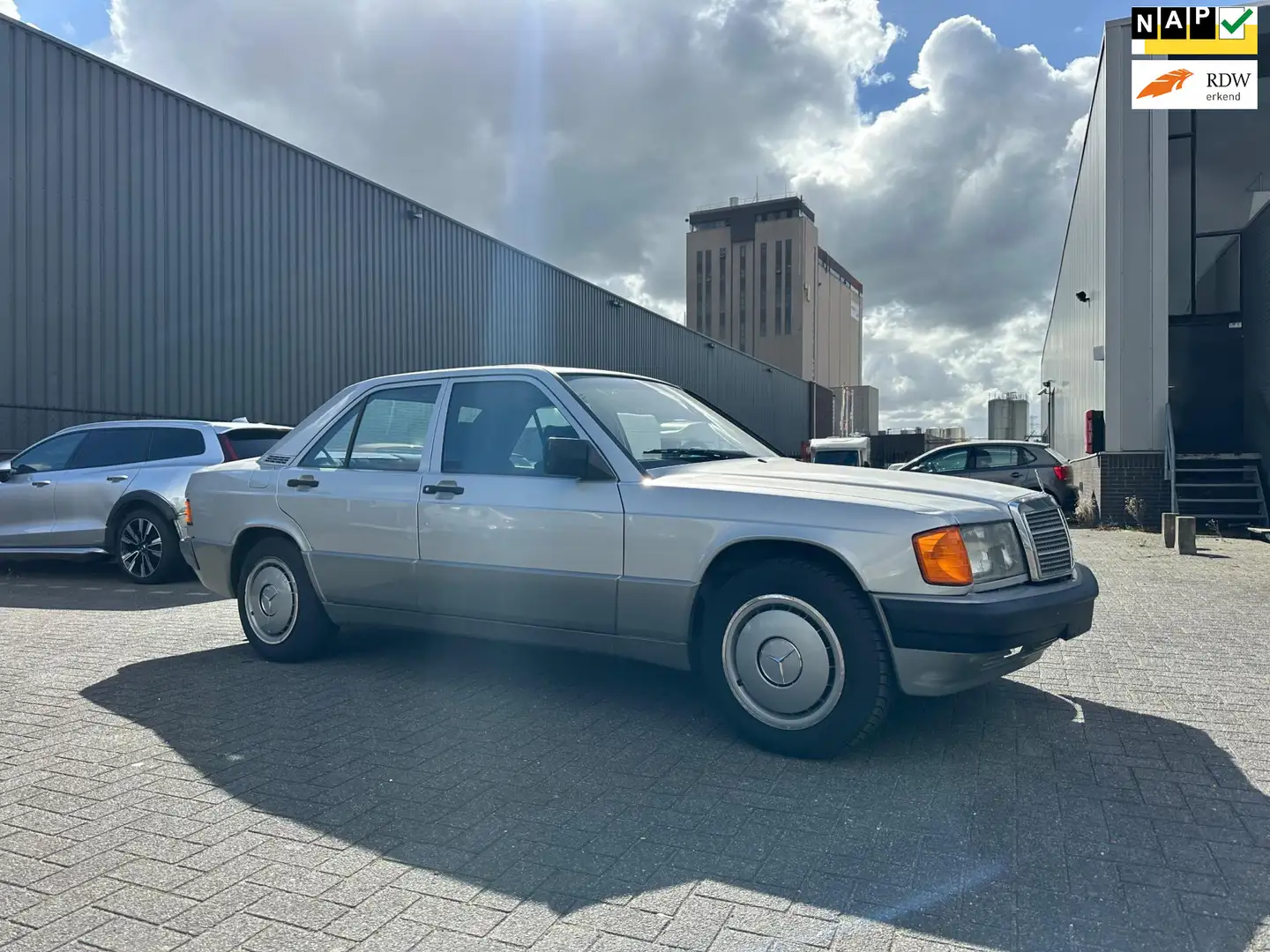Mercedes-Benz 190 1.8 E Standard Belgische papieren! Zilver - 1