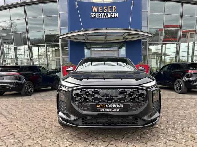 Audi Q3 view 2