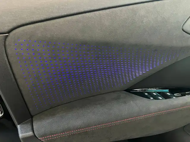 Audi Q3 view 9
