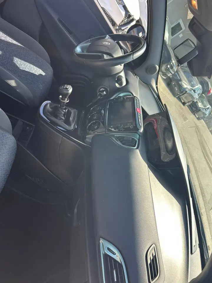 Lancia Ypsilon 2023 — фото 10
