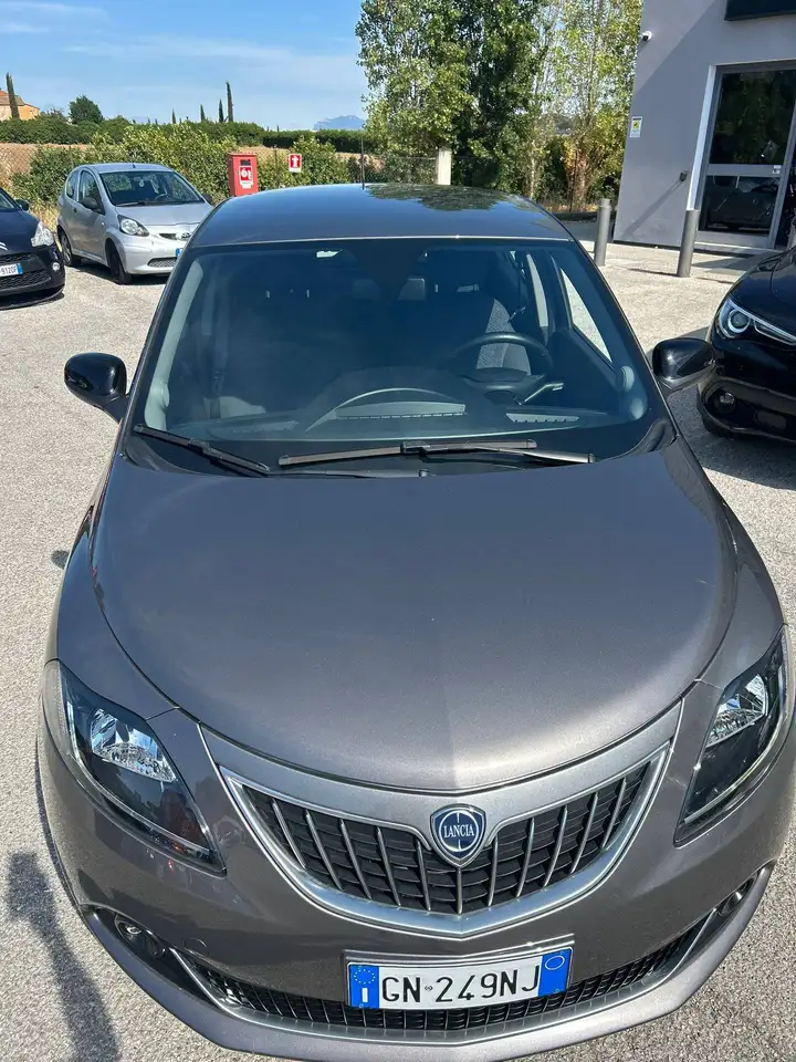 Lancia Ypsilon 2023
