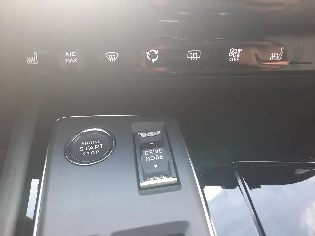 Peugeot 508 1.5 BlueHDi 130 SW Allure Navi Kamera LED 24