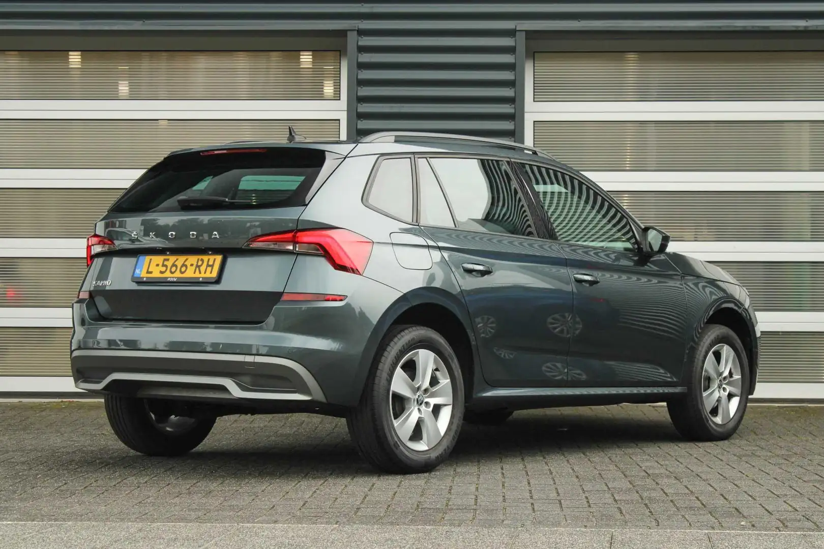 Skoda Kamiq 1.0 TSI 110pk Ambition | Apple Carplay/Android Aut Gris - 2