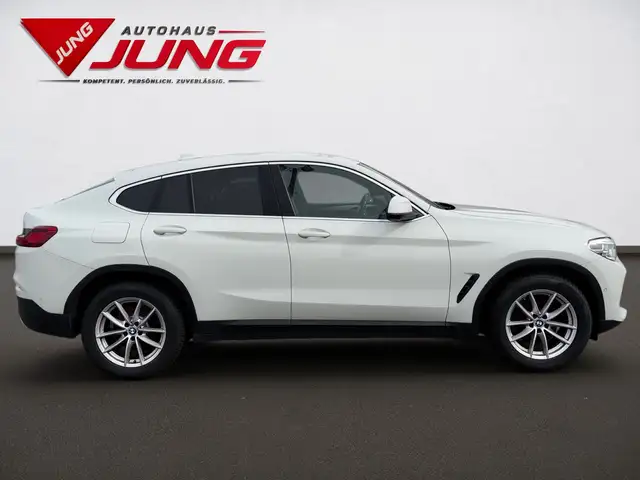 BMW X4 view 6