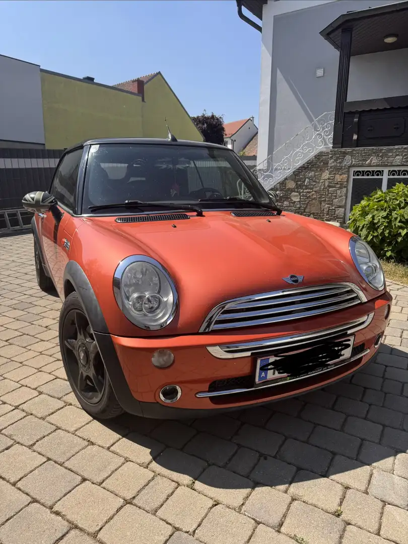 MINI One Cabrio Orange - 1