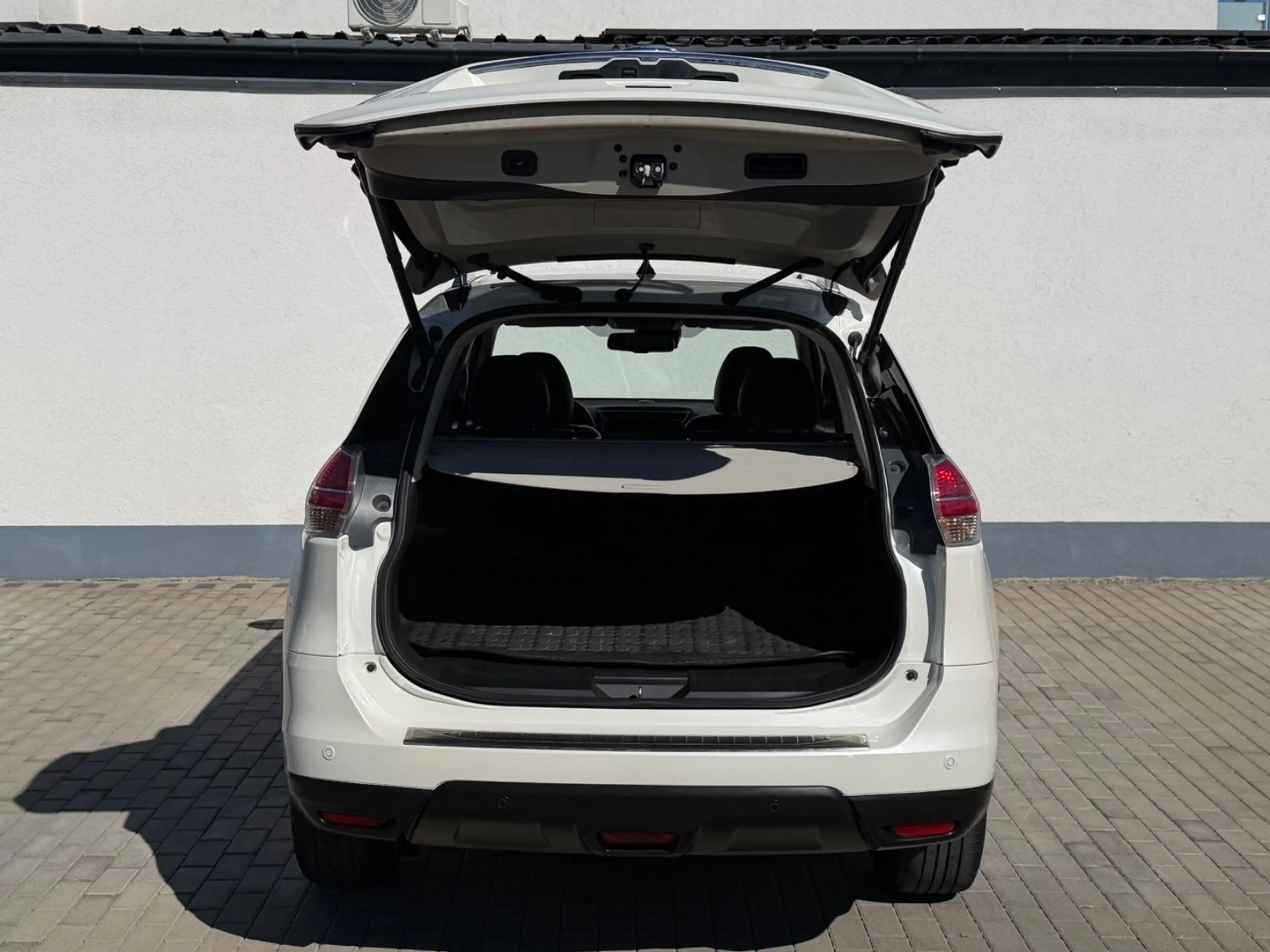 Nissan X-Trail Tekna/PANO/TOTW/LED/LEDER/ACC/SPUR — photo 7