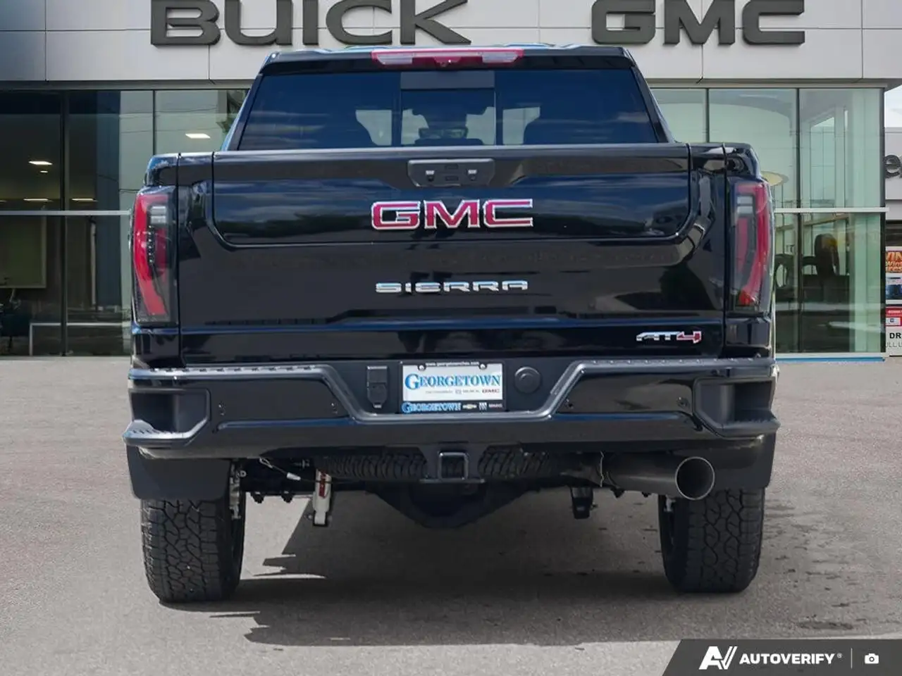 GMC Sierra 2500HD снимка GMC Sierra 2500HD