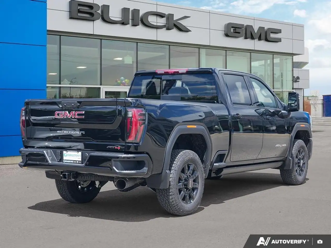 GMC Sierra 2500HD снимка GMC Sierra 2500HD