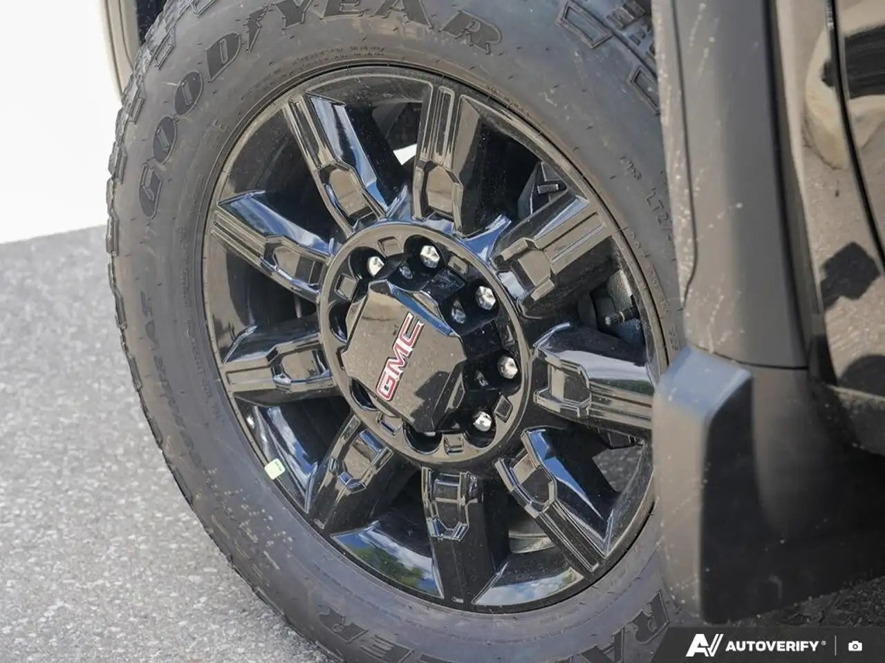 GMC Sierra 2500HD снимка GMC Sierra 2500HD