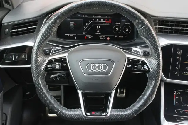 Audi RS6 view 8
