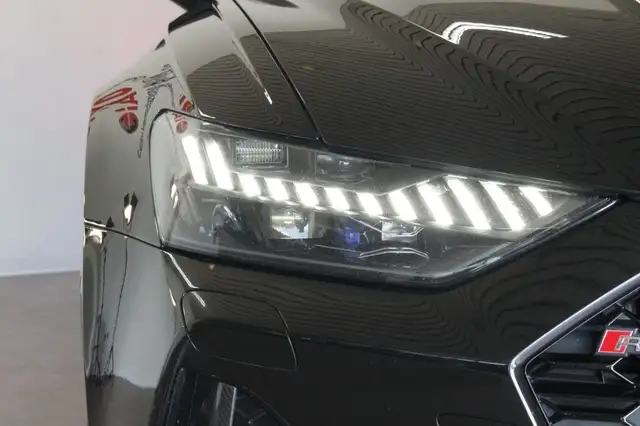 Audi RS6 view 13