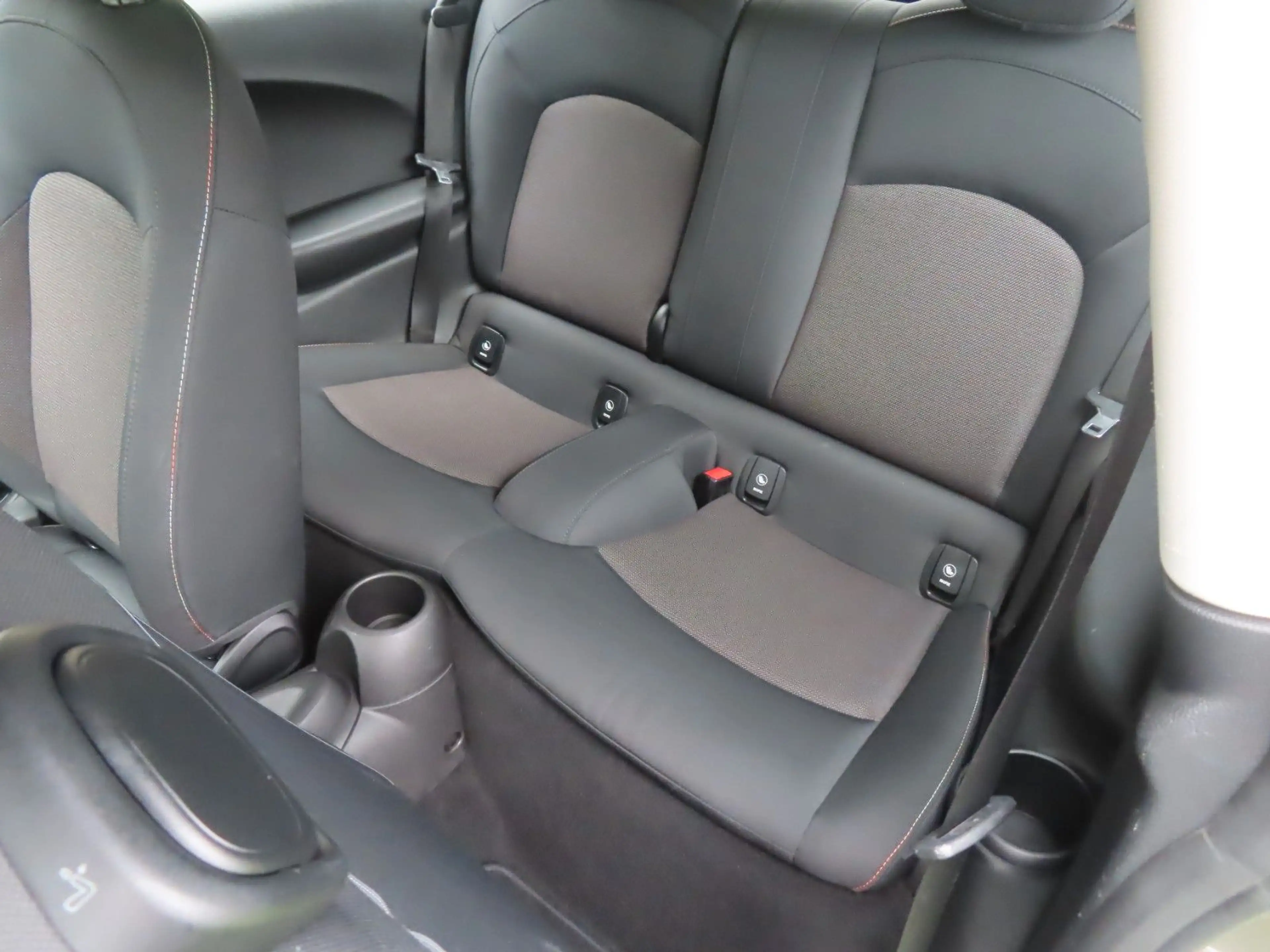 MINI One Mini "17 Zoll Alu, Sitzheizung, Tempomat" — photo 12