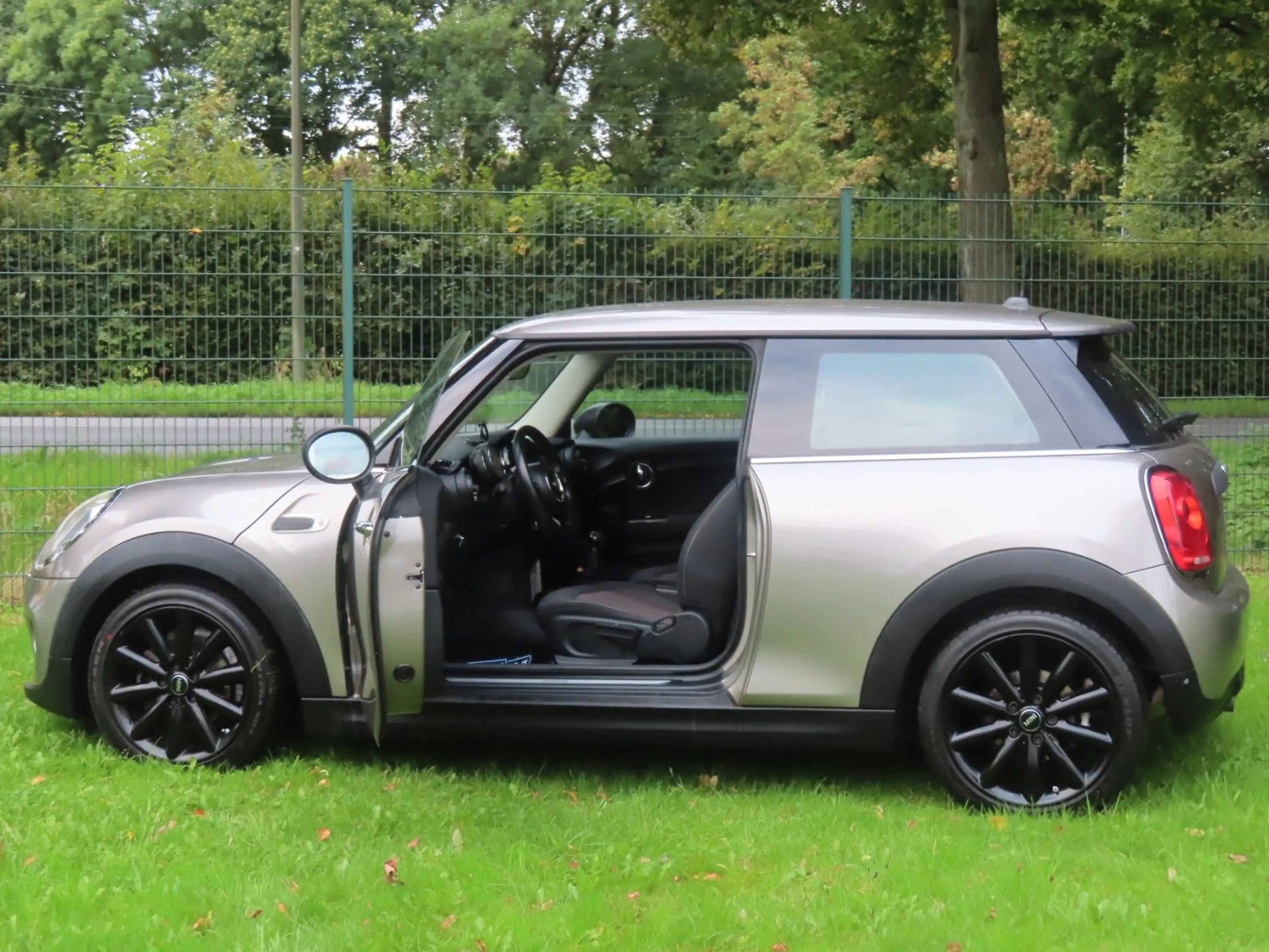 MINI One Mini "17 Zoll Alu, Sitzheizung, Tempomat" — photo 9