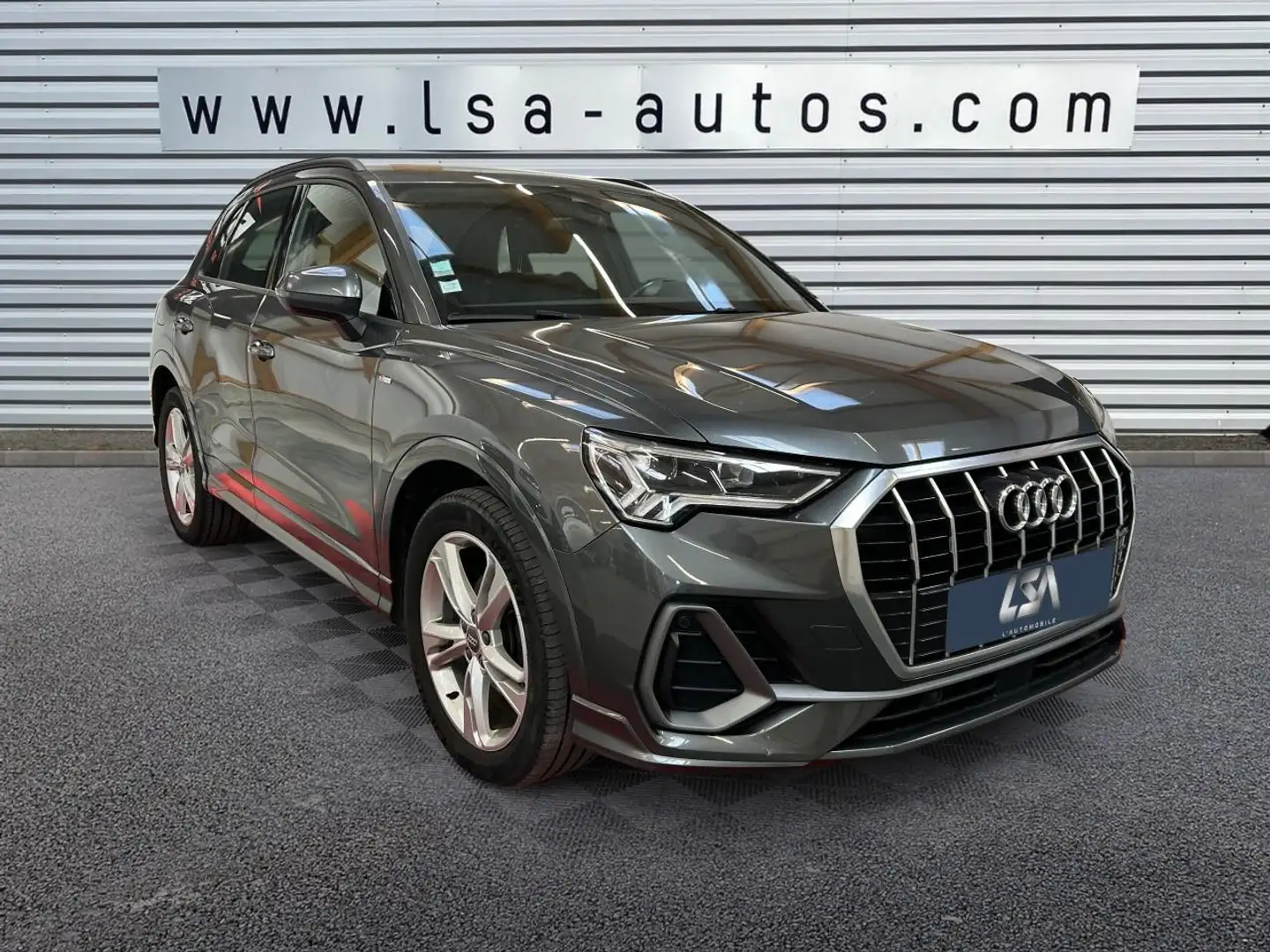 Audi Q3 2.0 35 TDI - 150 - BV S-tronic  2019 S Line Gris - 1