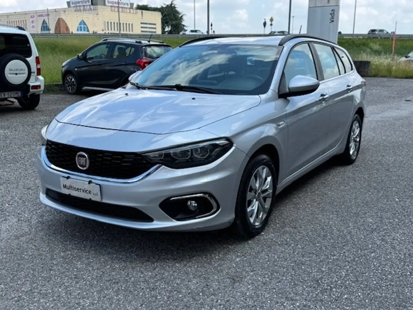Fiat Tipo Tipo SW 1.6 mjt Easy Business s Plateado - 2