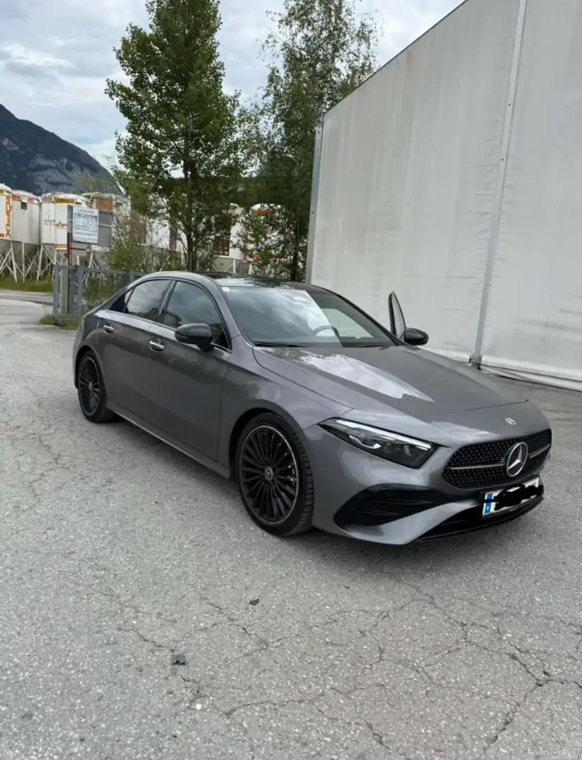 Mercedes-Benz A 220 A 220 Limousine 4MATIC Aut. Grau - 2