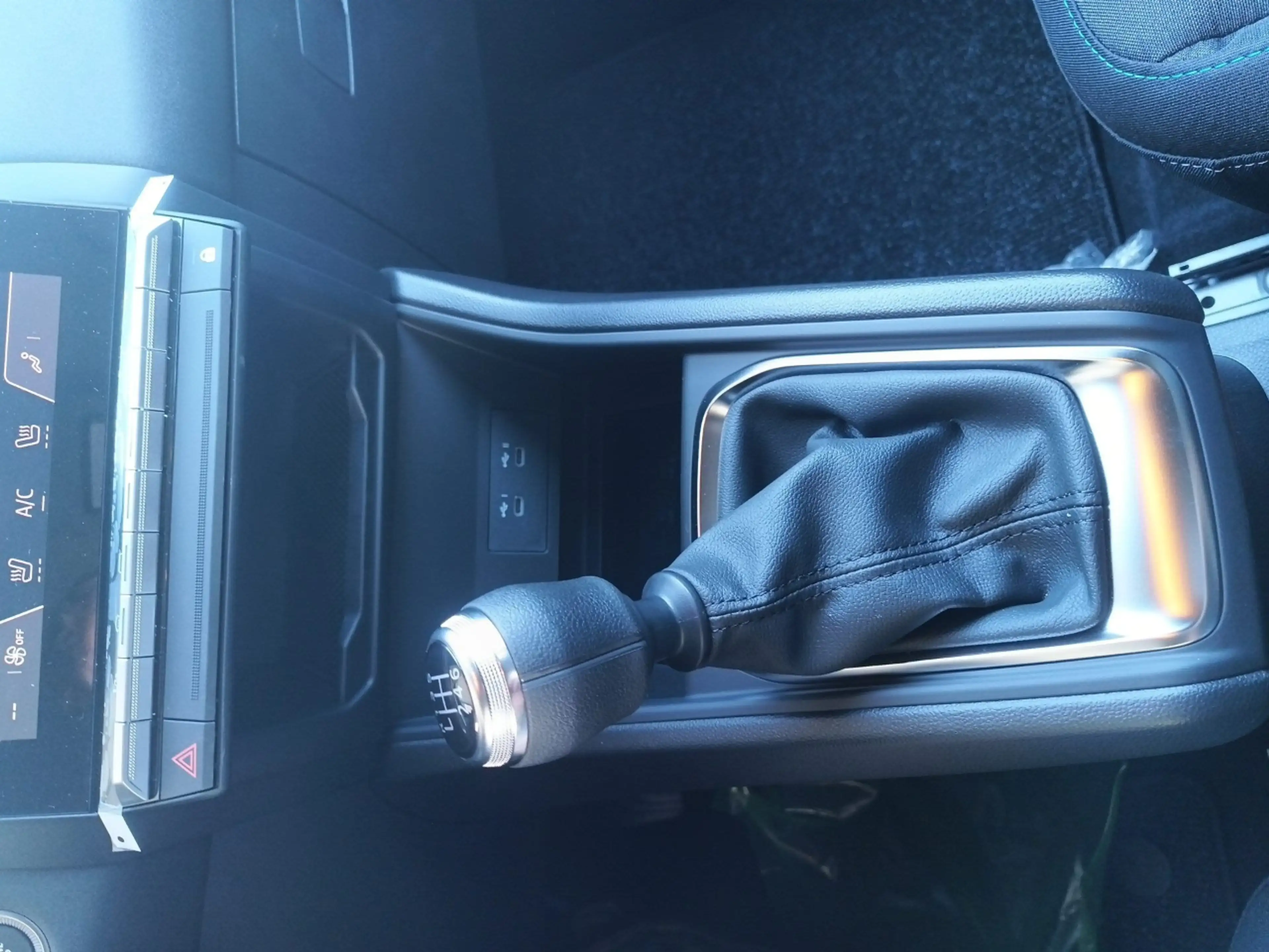 Mitsubishi Grandis Diamant Plus 1.3 T-Benziner 6-Gang — photo 14