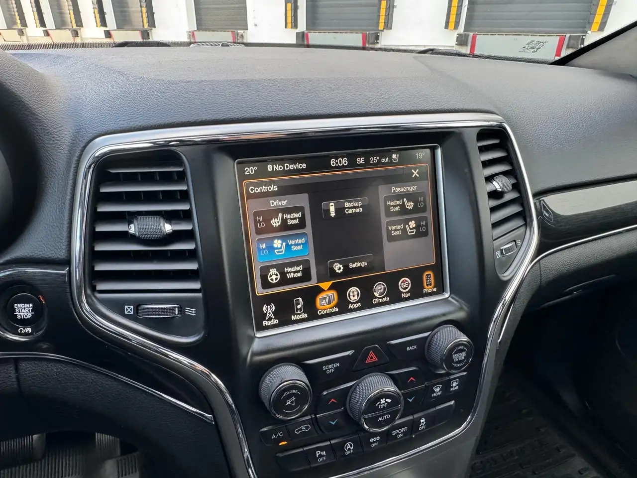 Jeep Grand Cherokee fotografie Jeep Grand Cherokee