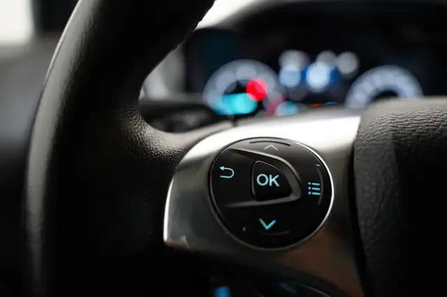 Ford Transit Connect view 27