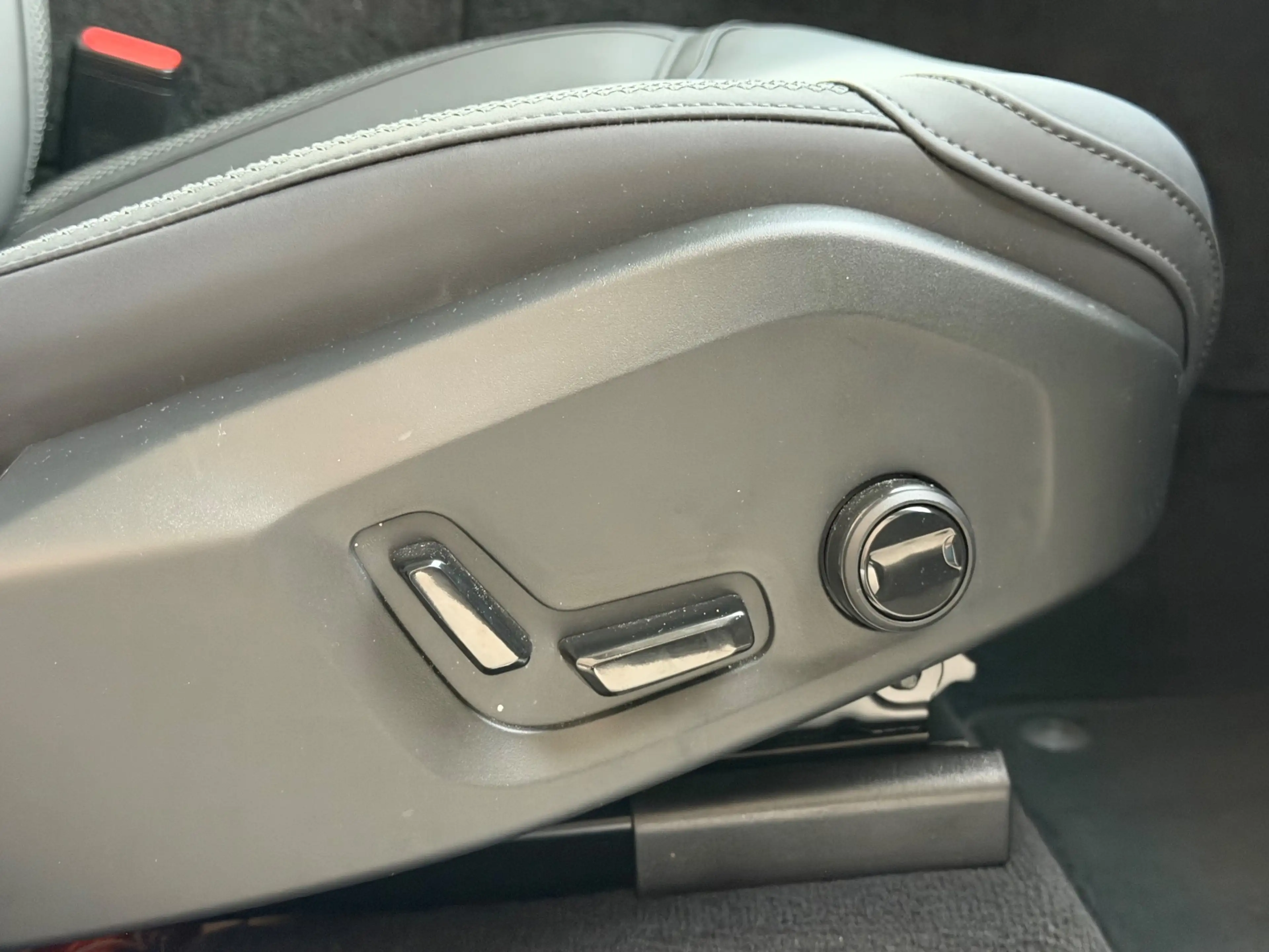 Volvo XC90 2.0 T8 Plug-in hybrid AWD Plus Bright / Facelift 2 — photo 15