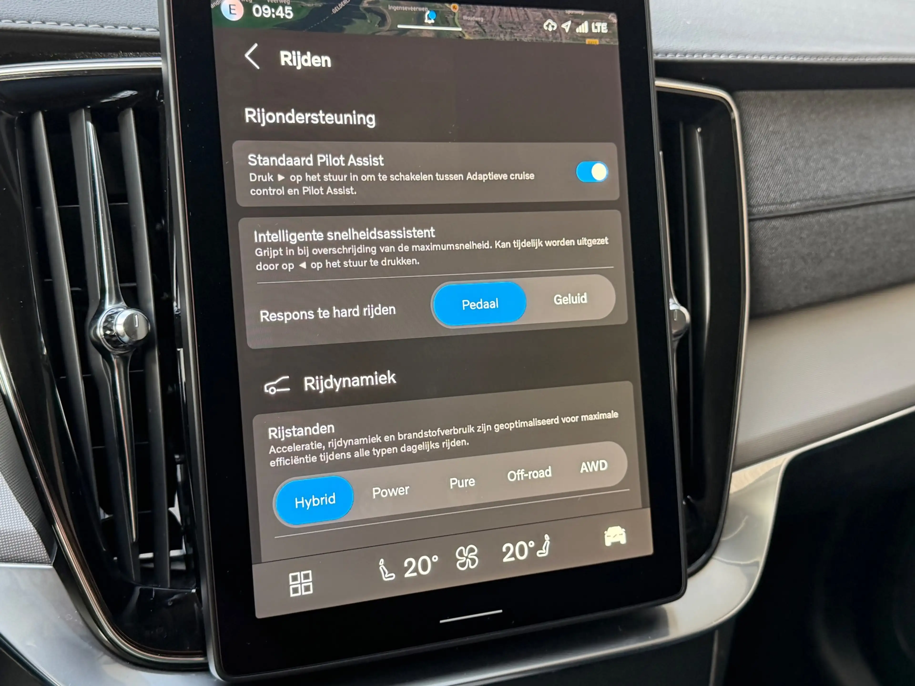 Volvo XC90 2.0 T8 Plug-in hybrid AWD Plus Bright / Facelift 2 — photo 36