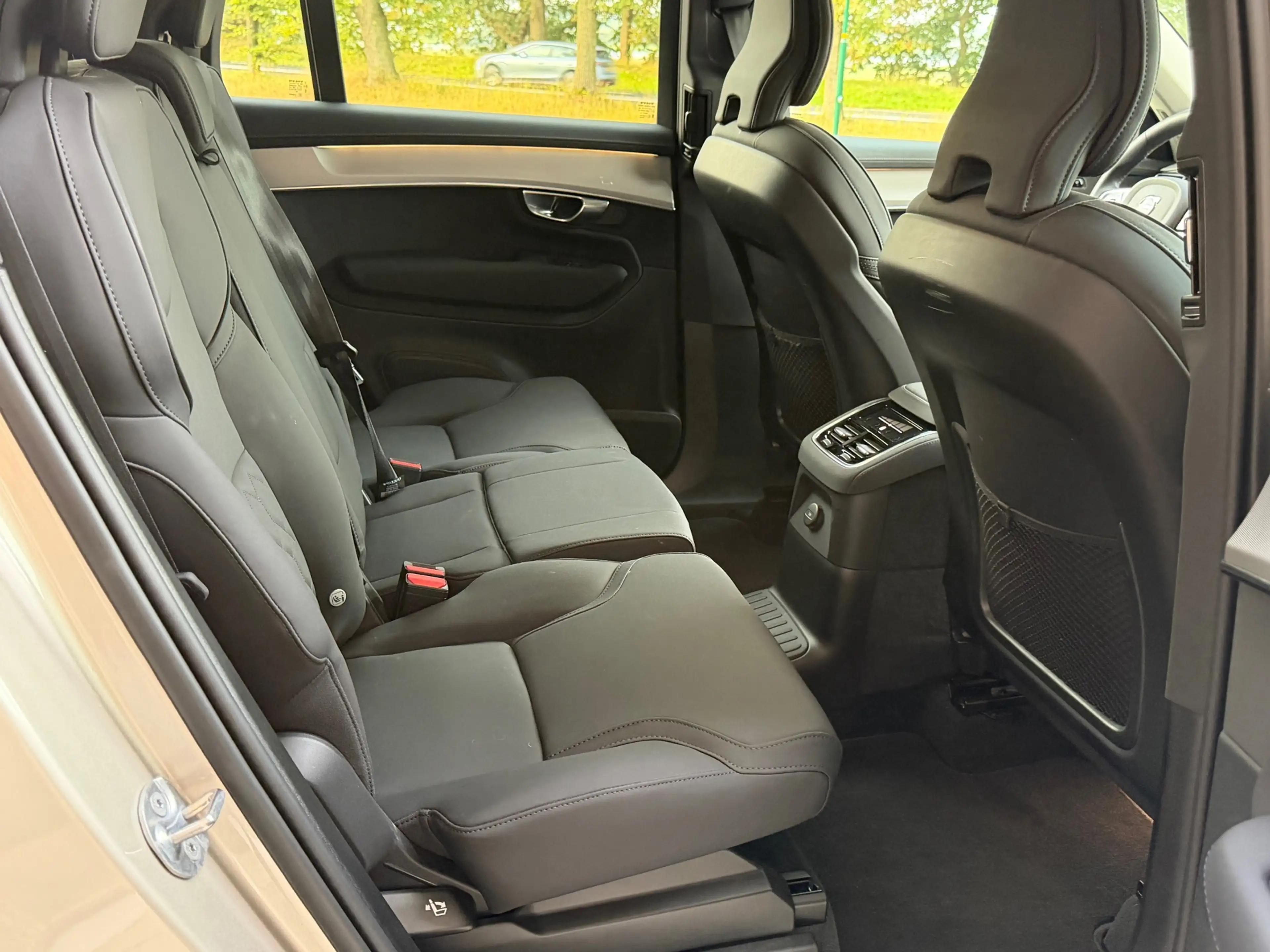 Volvo XC90 2.0 T8 Plug-in hybrid AWD Plus Bright / Facelift 2 — photo 20