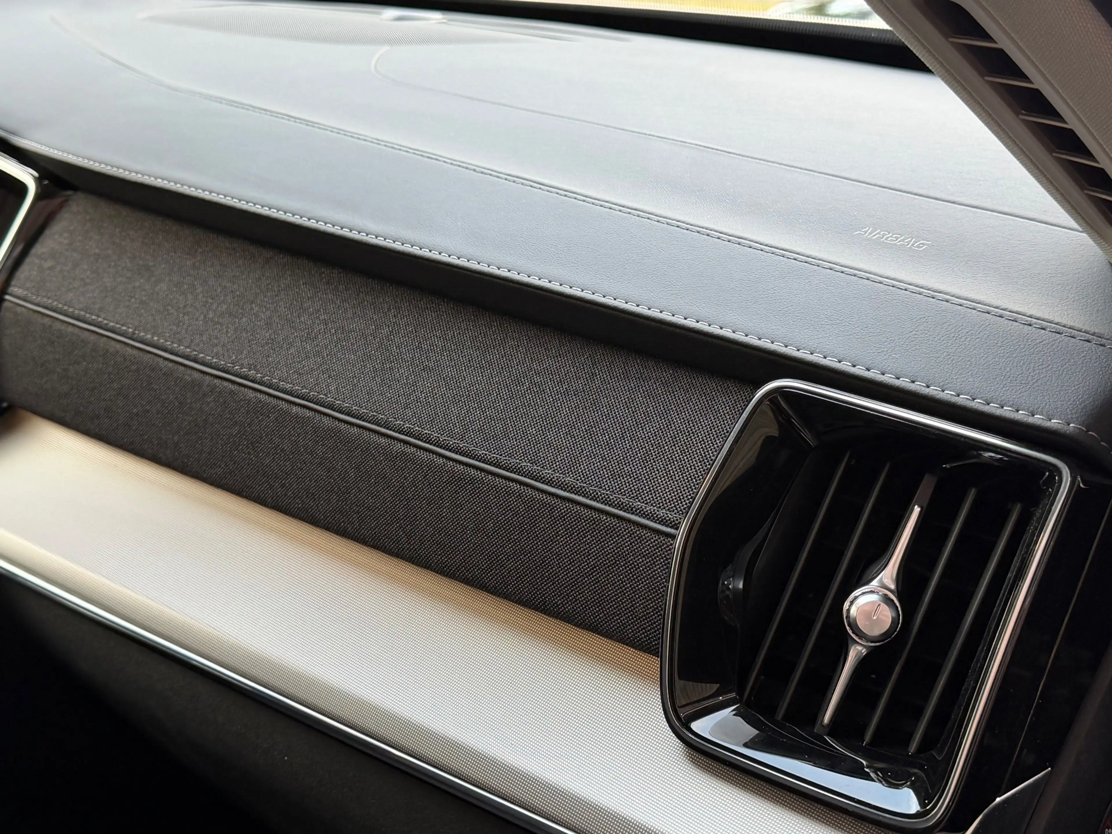 Volvo XC90 2.0 T8 Plug-in hybrid AWD Plus Bright / Facelift 2 — photo 19