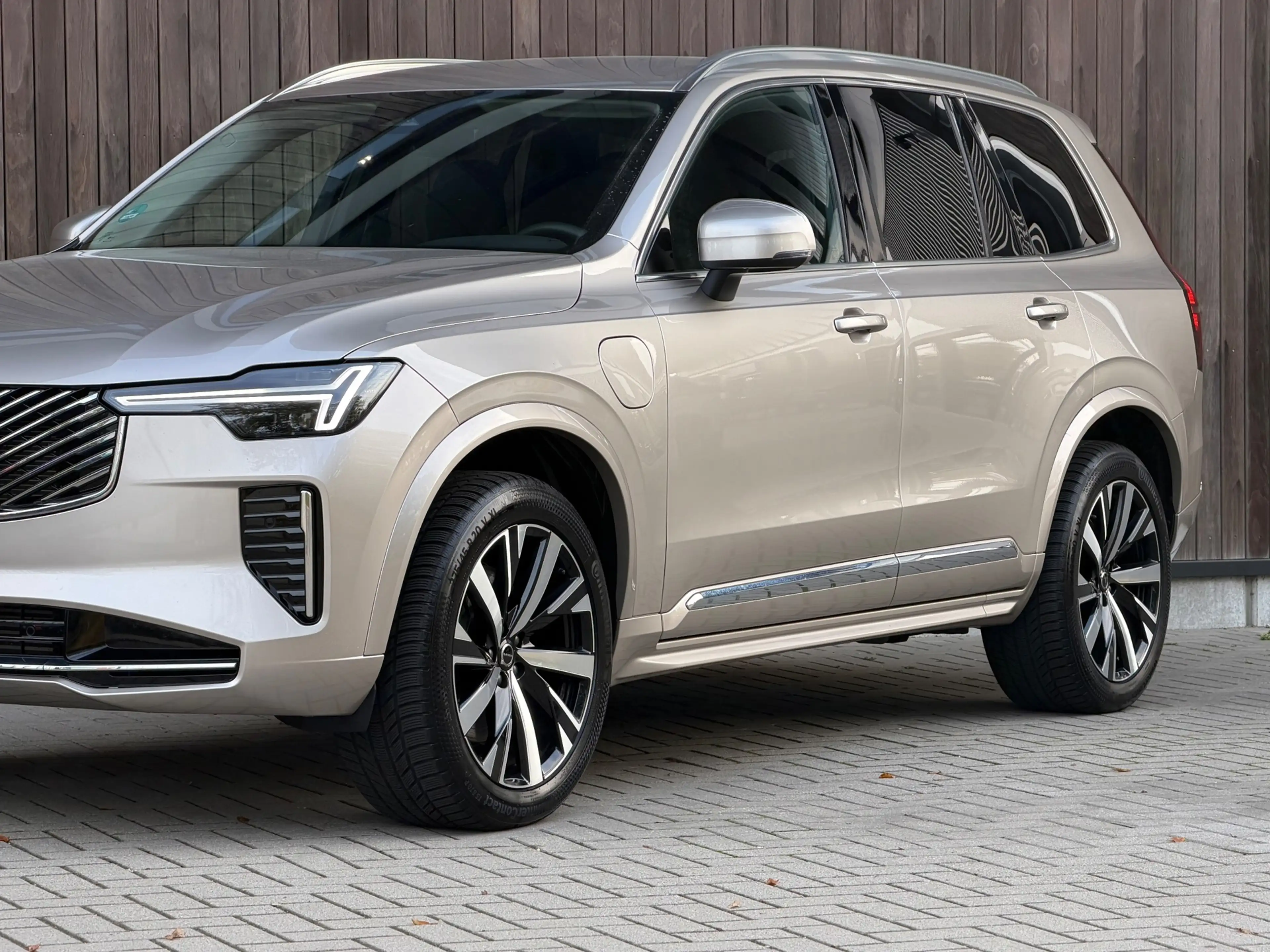 Volvo XC90 2.0 T8 Plug-in hybrid AWD Plus Bright / Facelift 2 — photo 3