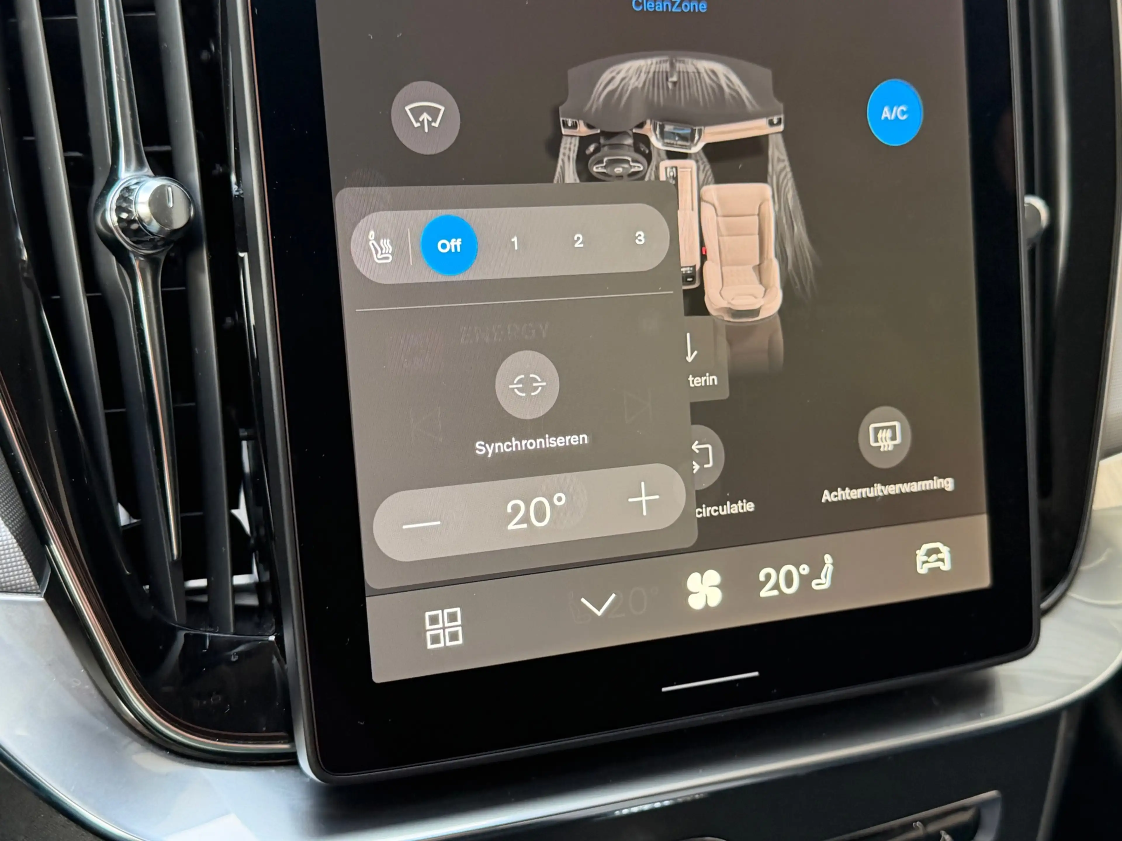 Volvo XC90 2.0 T8 Plug-in hybrid AWD Plus Bright / Facelift 2 — photo 34