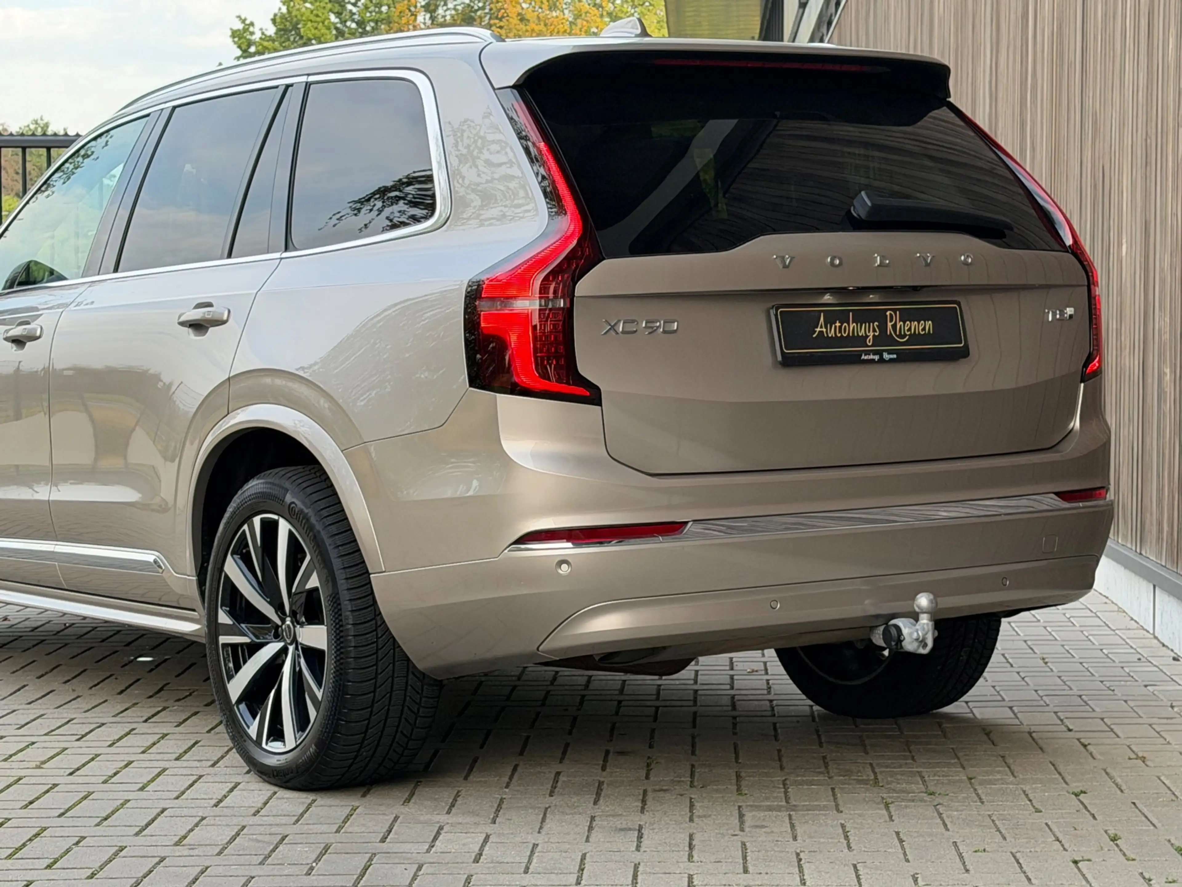 Volvo XC90 2.0 T8 Plug-in hybrid AWD Plus Bright / Facelift 2 — photo 9