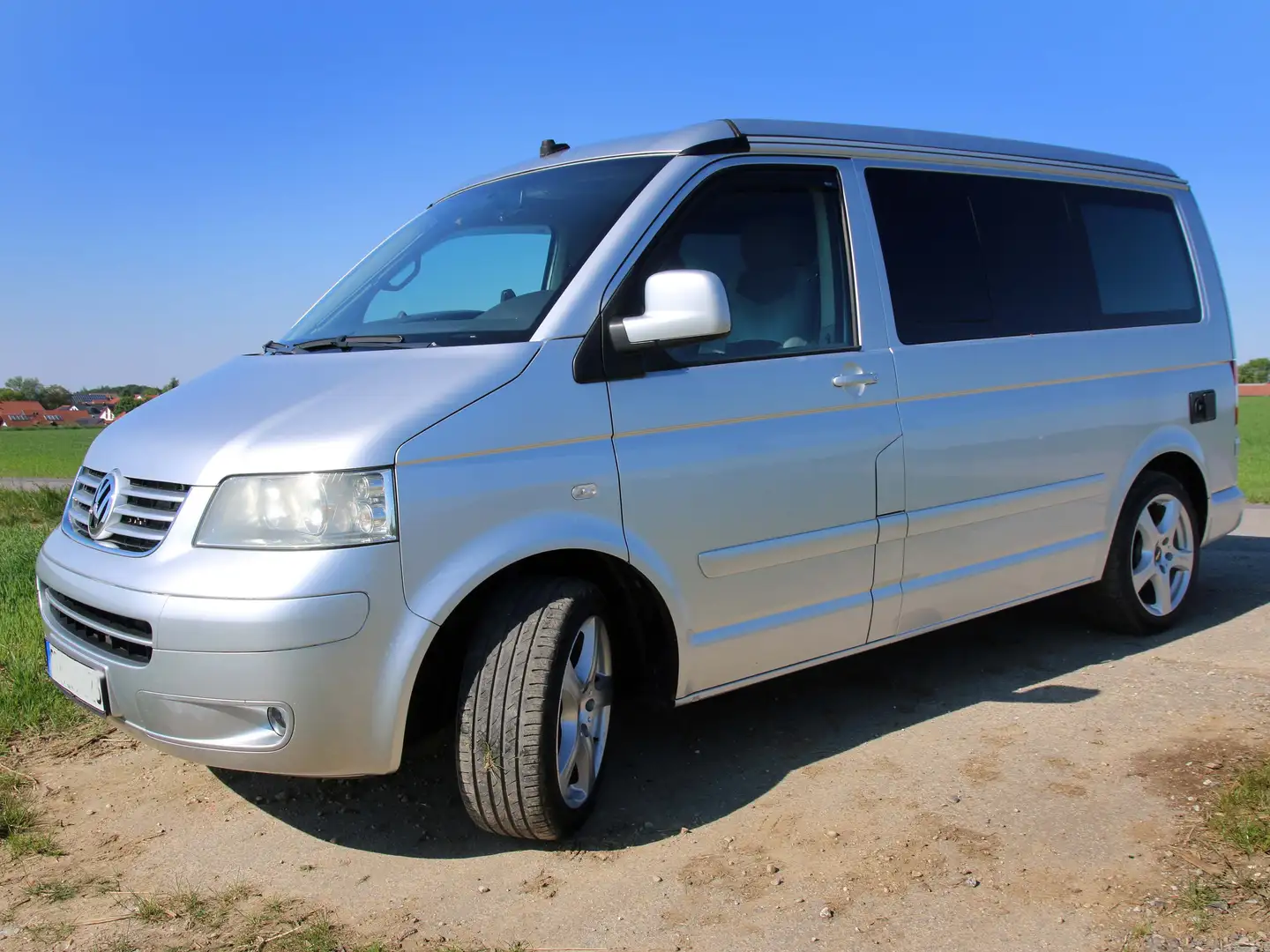 Volkswagen T5 California Küche, Hubdach, ATM, neues Getriebe, AHK, ALU Zilver - 1
