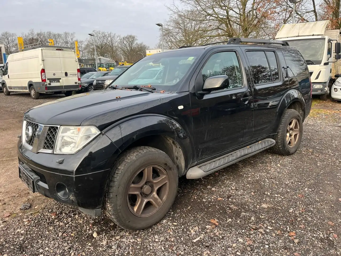 Nissan Pathfinder 2.5 dCi Premium Siyah - 1