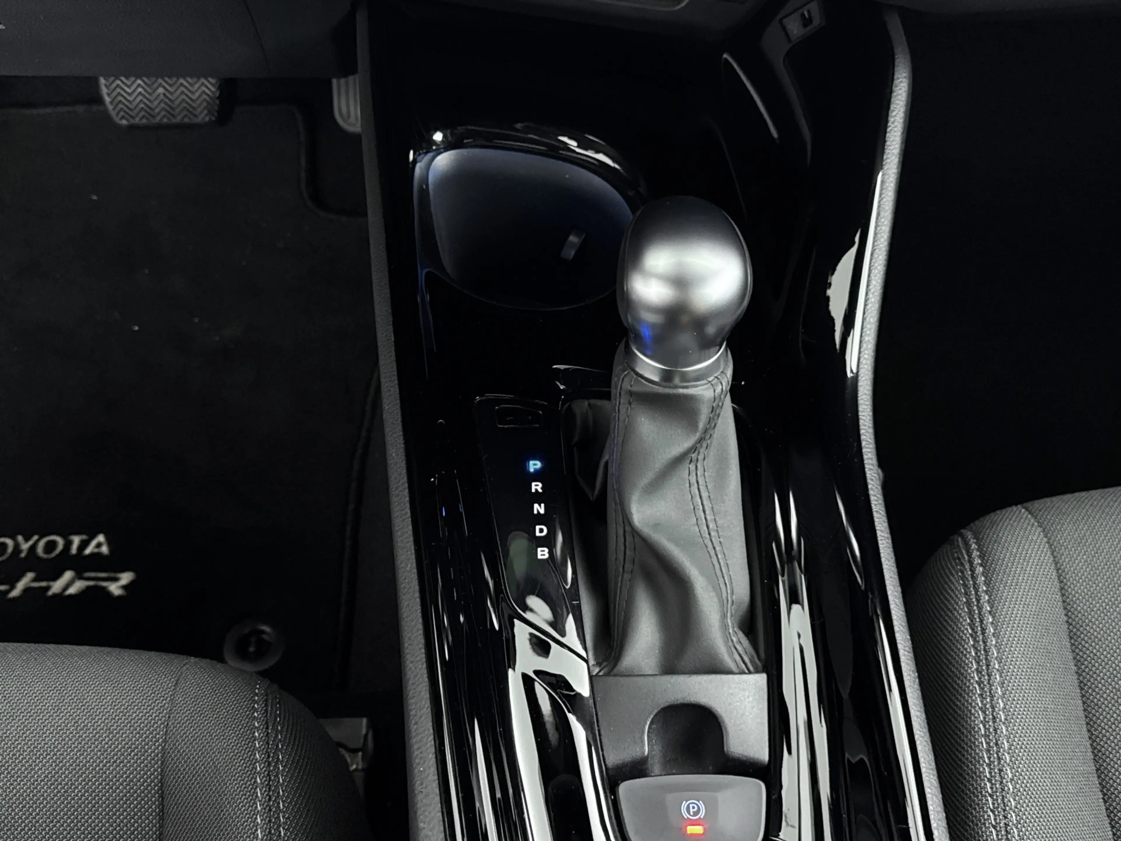 Toyota C-HR 1.8 Hybrid Style | Navi | Stoelverwarming | Lichtm — photo 10