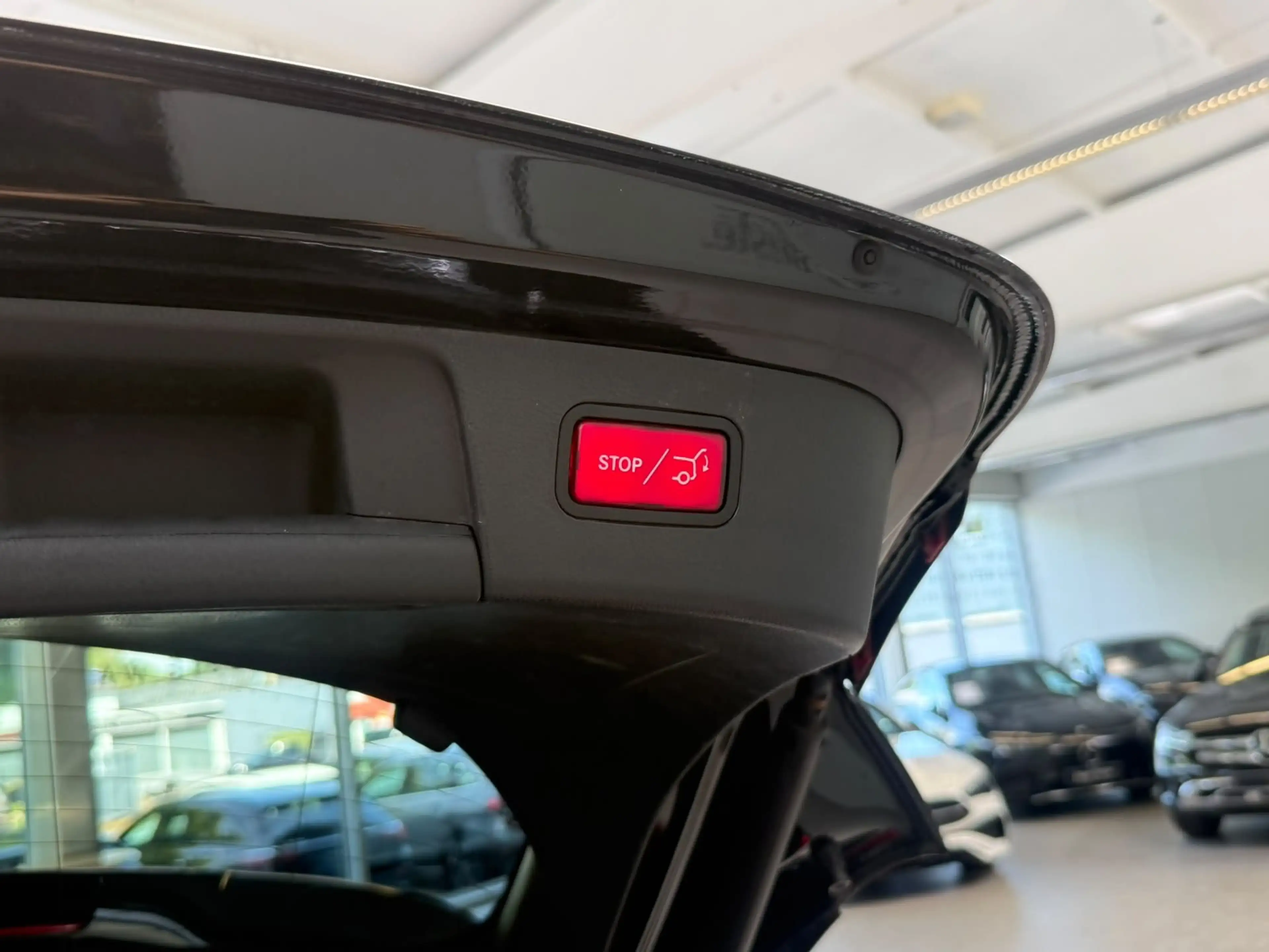 Mercedes-Benz GLA 220 4M AMG+PANO+HARMAN / NUR AN GEWERBE! — photo 7