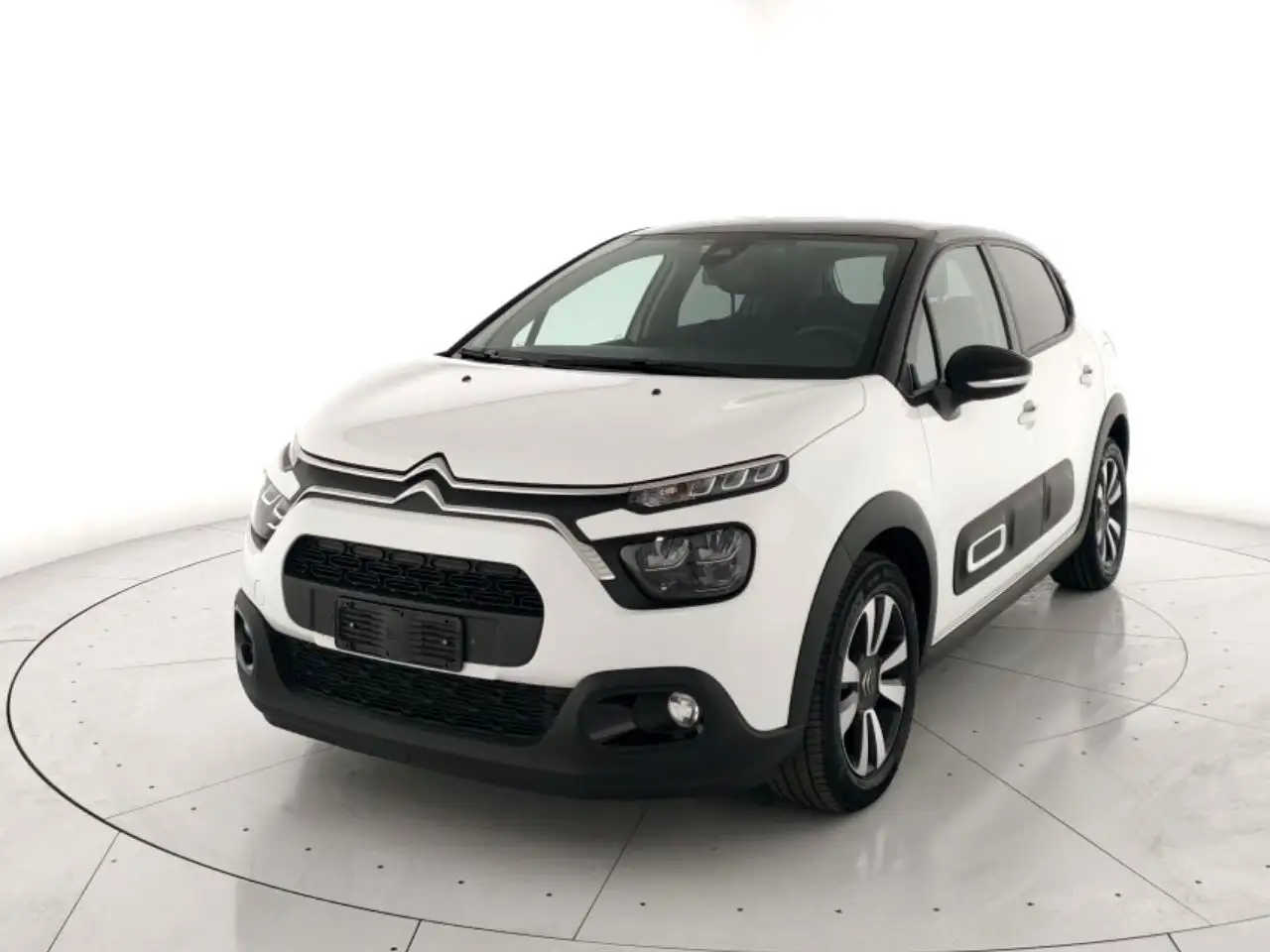 Citroen C3 1.2 puretech Plus s&s 83cv — photo 1 of 14