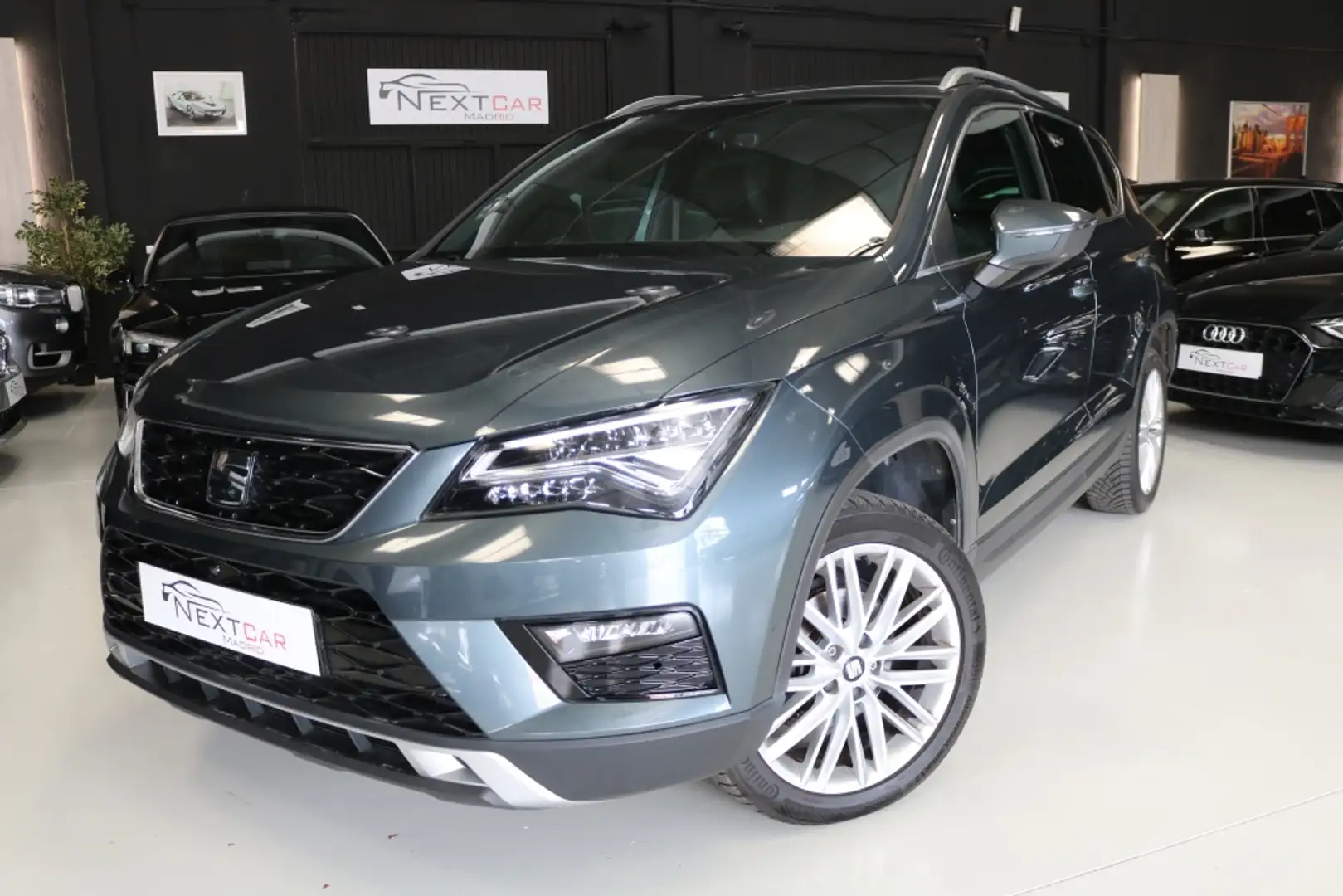SEAT Ateca 1.5 EcoTSI S&S Xcellence Adventure DSG Grijs - 2