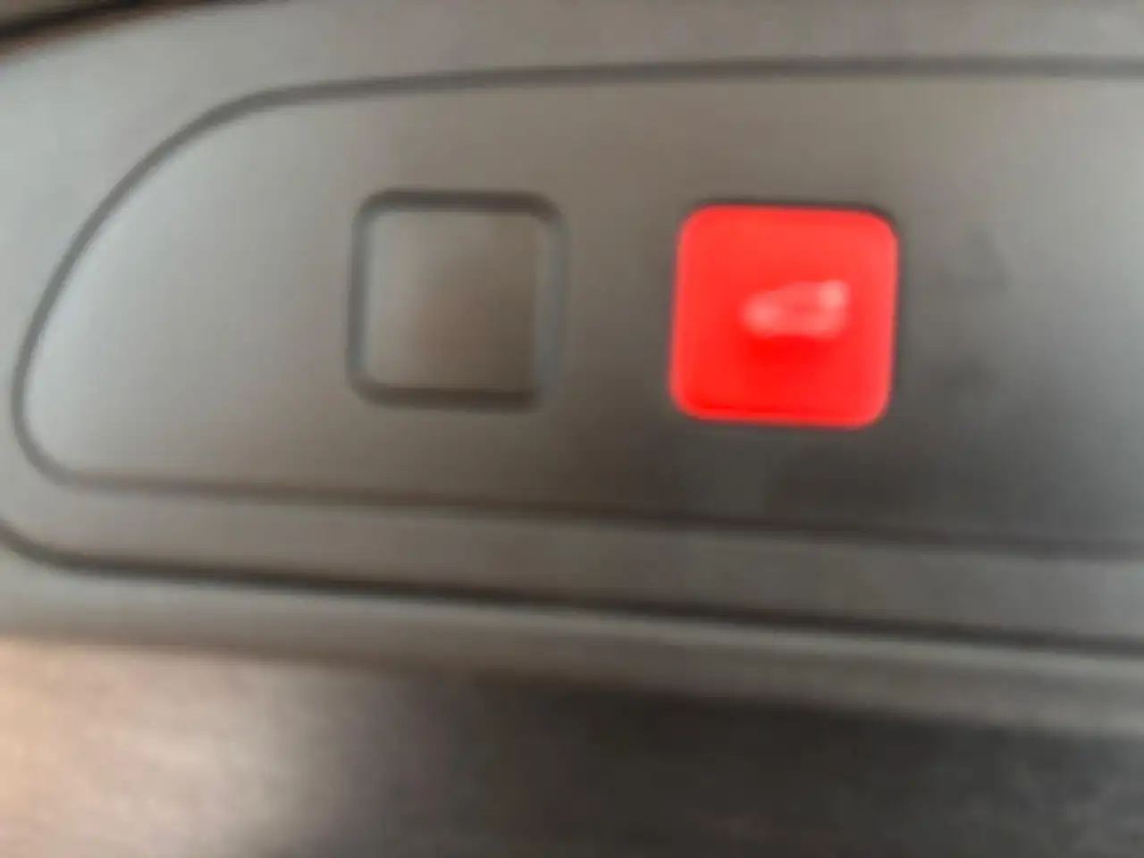 DS Automobiles DS 7 Performance Line Black Pack BlueHDi 130cv auto 18