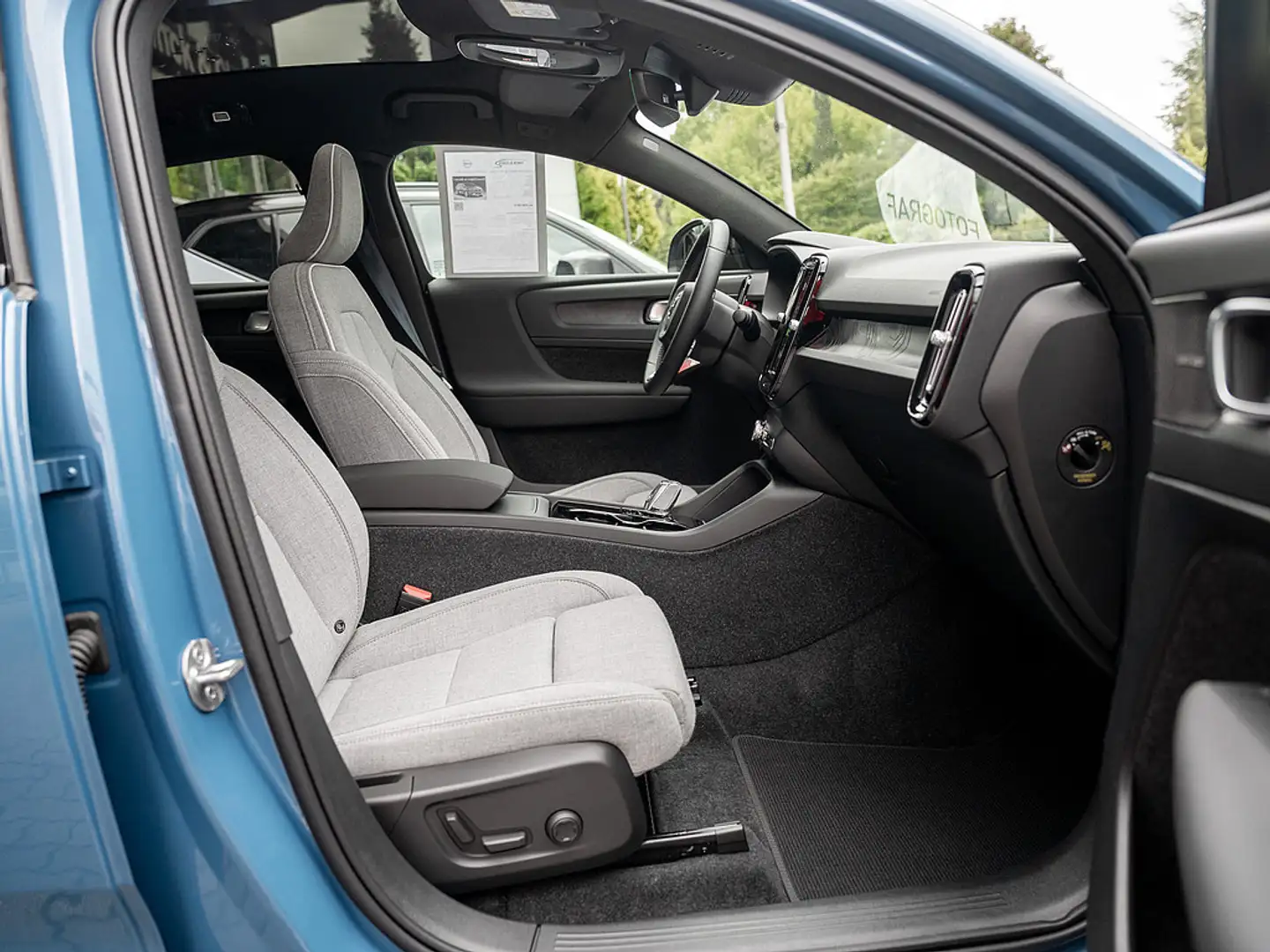 Volvo C40 Ultimate Recharge Pure Electric AWD 360° Albastru - 2
