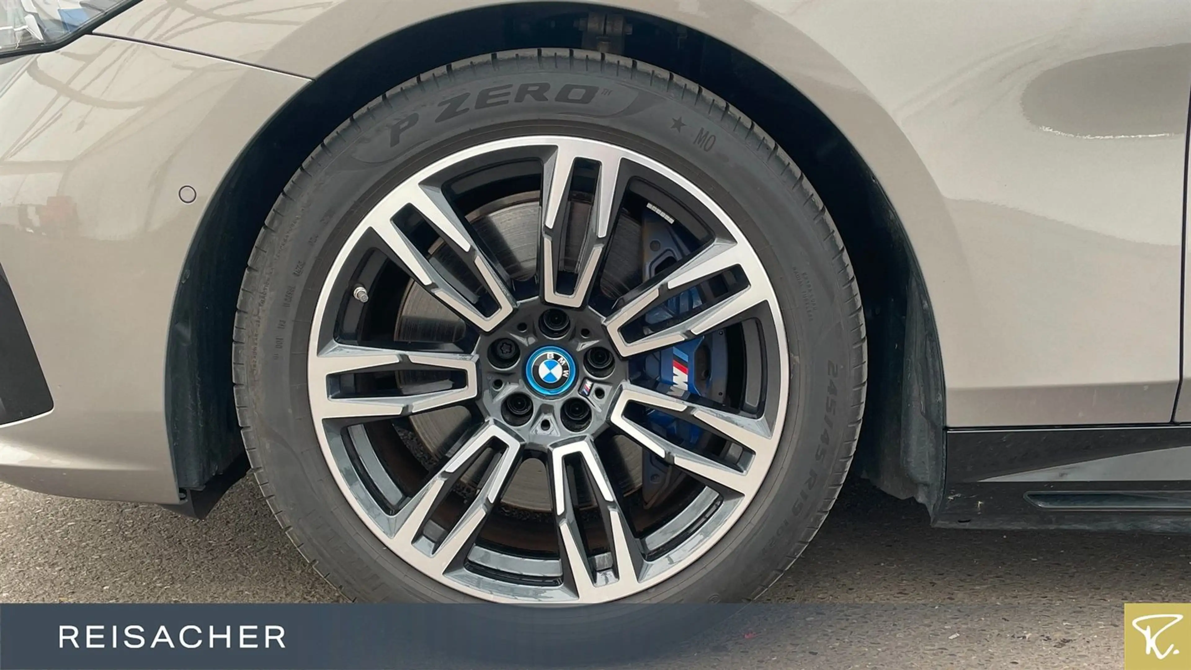 BMW i5 A M60 xDrive LCPro HUD AHK PDC H&K LED 19"LM — photo 3