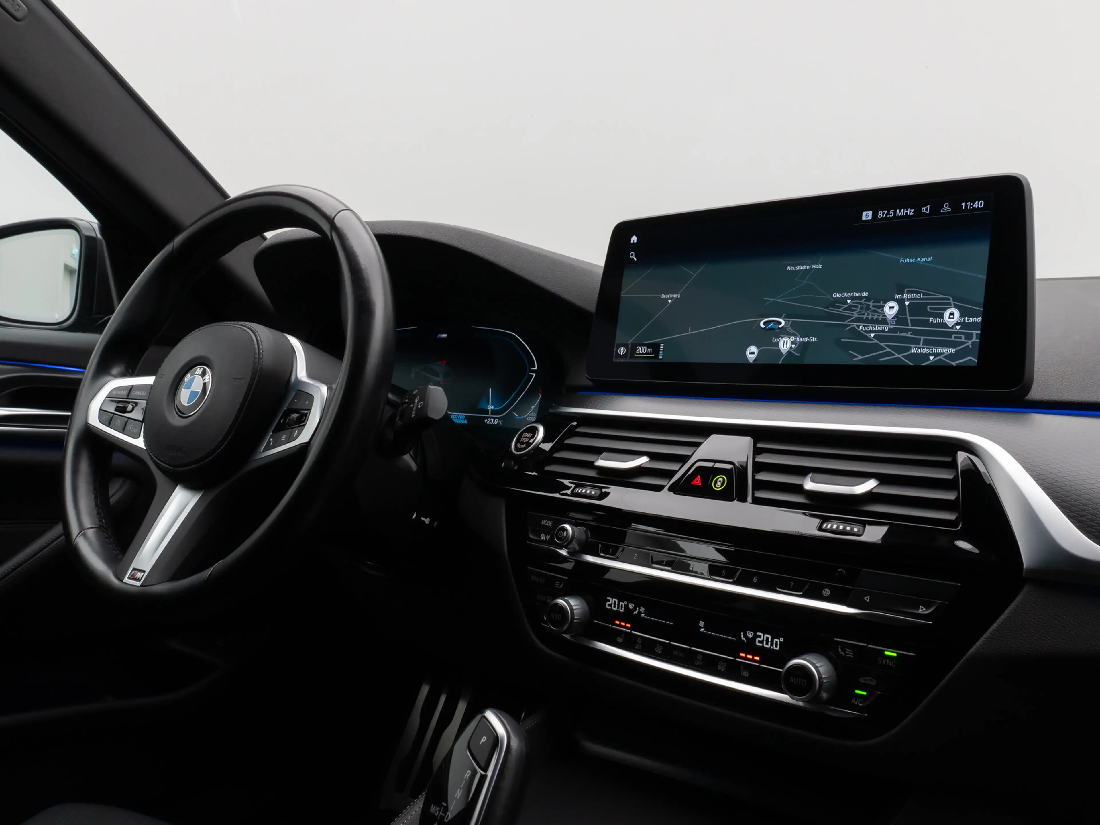 BMW 530 M Sport DAB CockPitPro PDC Alarm 20Zoll — photo 37