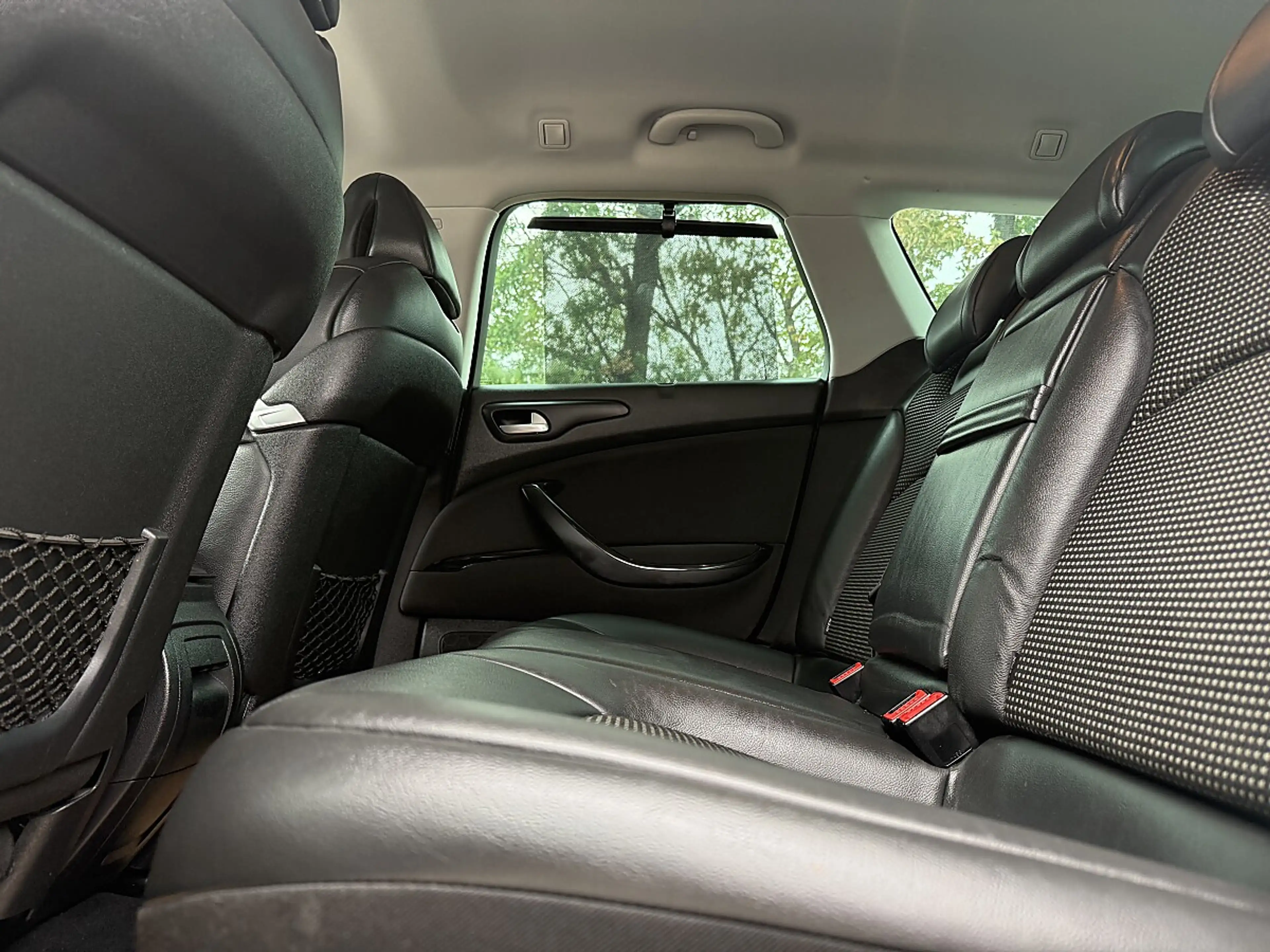 Citroen C5 Tourer BlueHDi 180 EAT6 Exclusive — photo 9