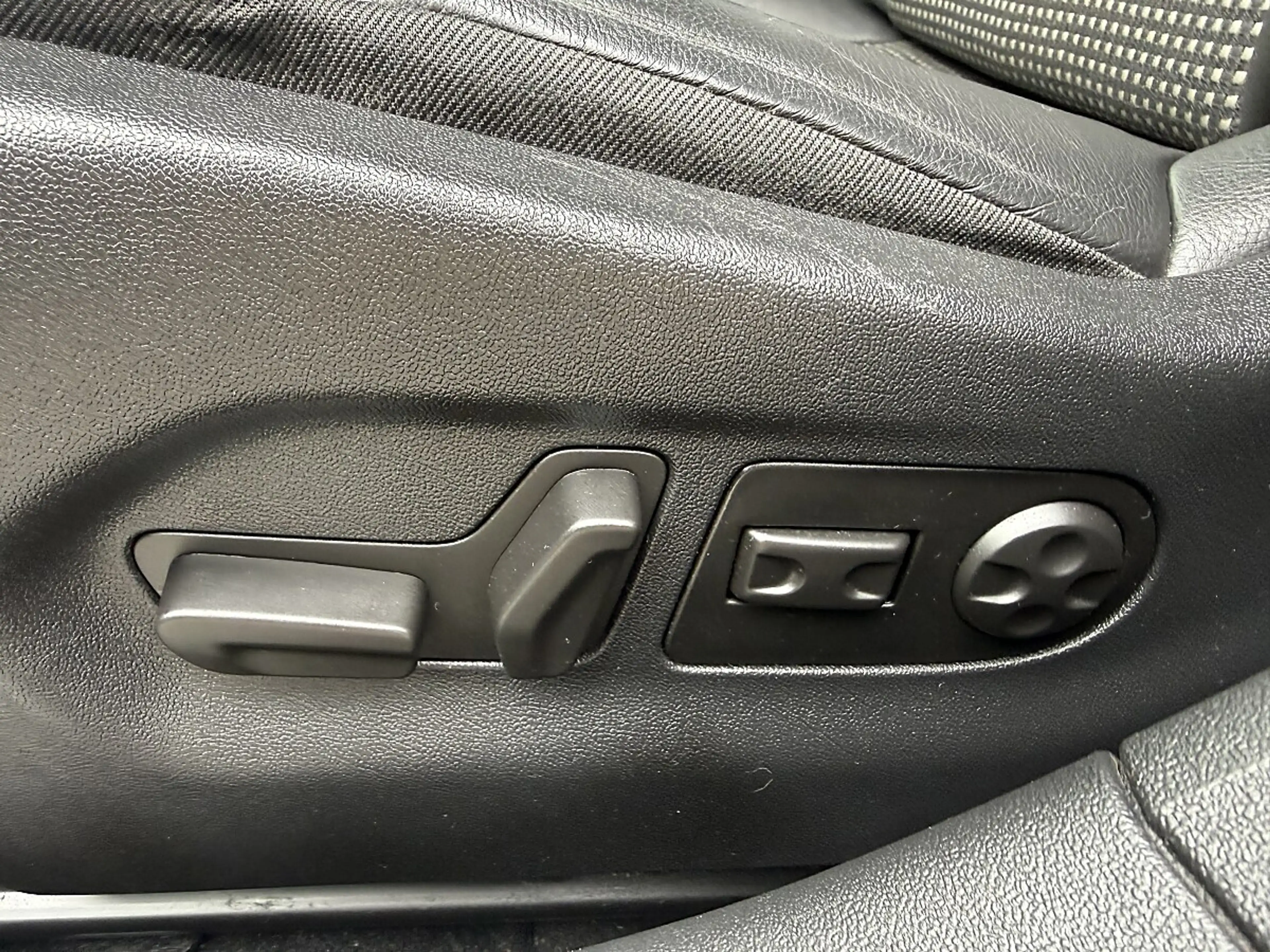 Citroen C5 Tourer BlueHDi 180 EAT6 Exclusive — photo 7