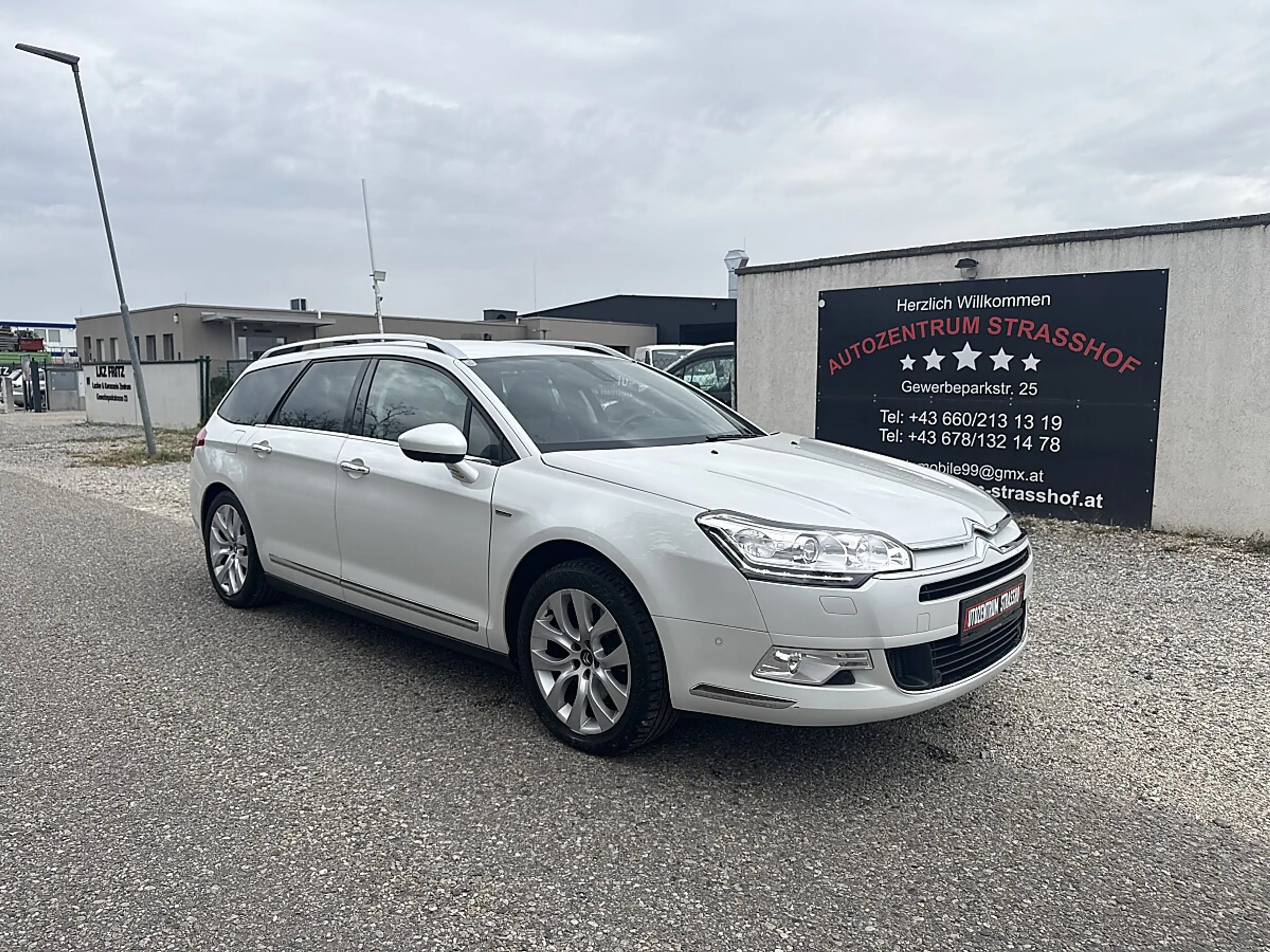 Citroen C5 Tourer BlueHDi 180 EAT6 Exclusive — photo 3