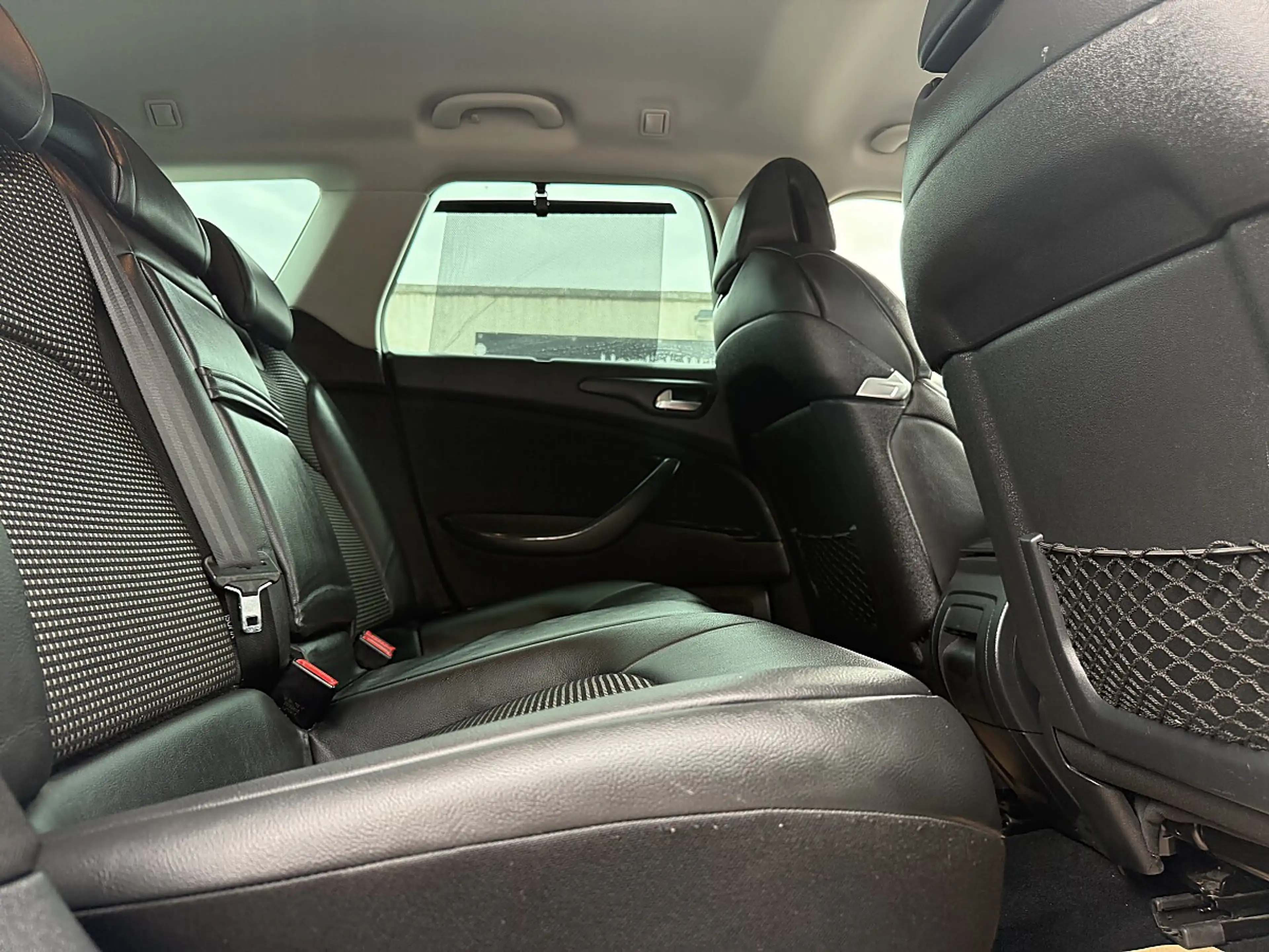 Citroen C5 Tourer BlueHDi 180 EAT6 Exclusive — photo 11