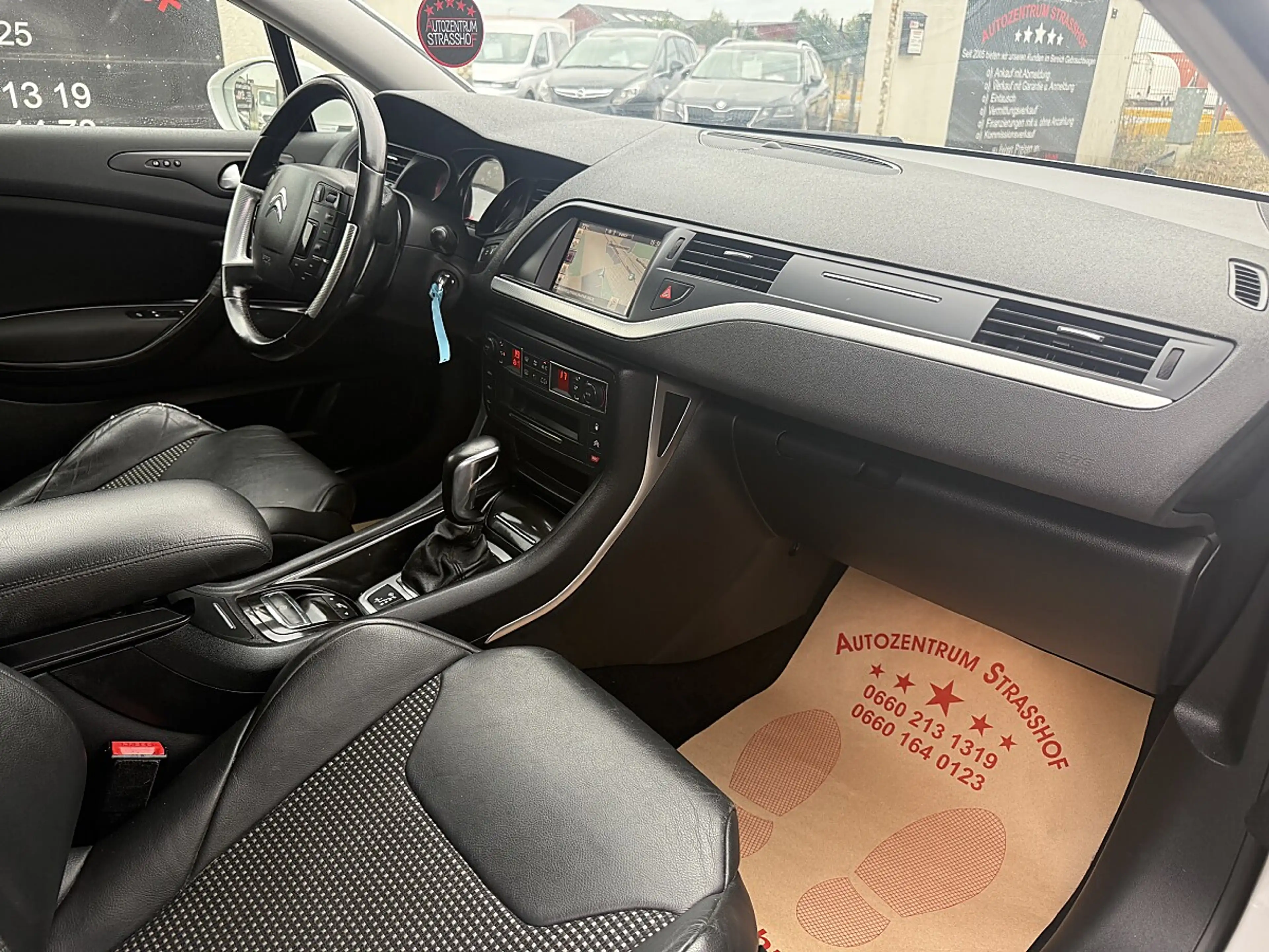 Citroen C5 Tourer BlueHDi 180 EAT6 Exclusive — photo 12