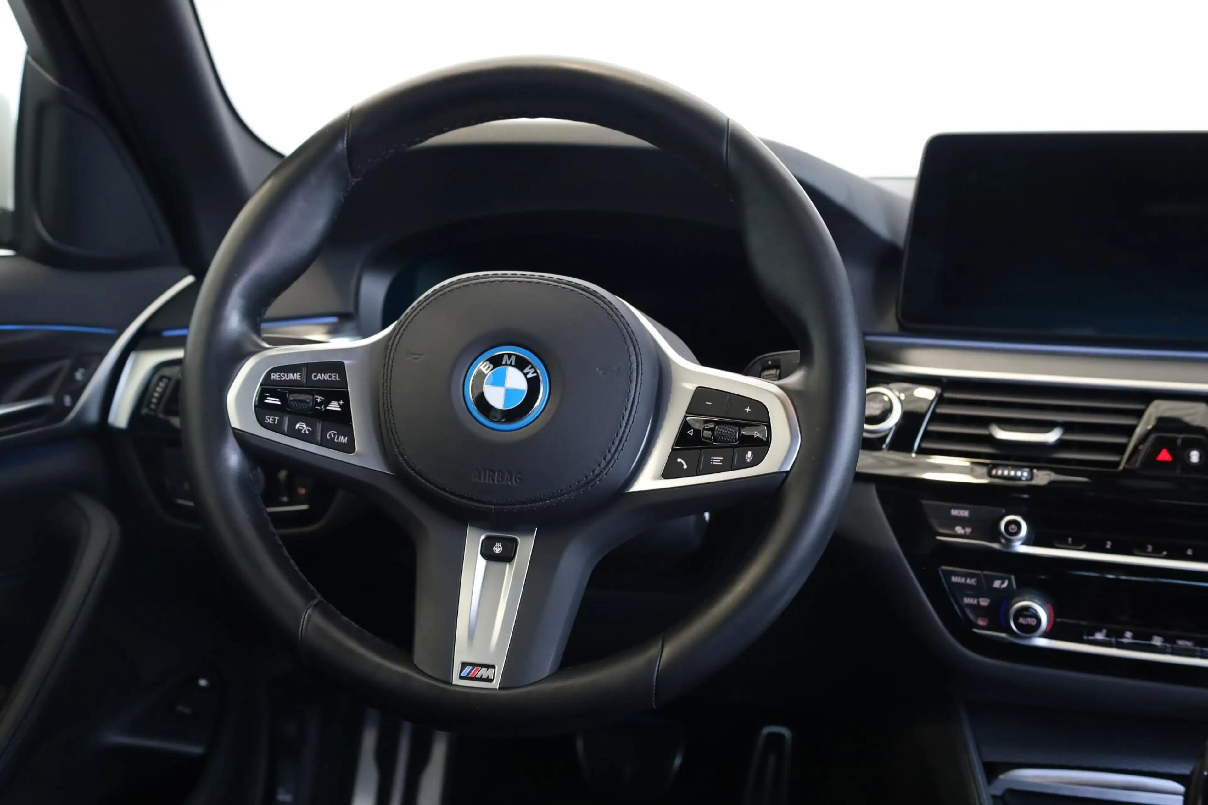 BMW 545 5 Serie Sedan 545e xDrive High Executive | M Sport — photo 11