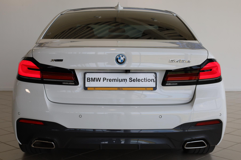 BMW 545 5 Serie Sedan 545e xDrive High Executive | M Sport — photo 5