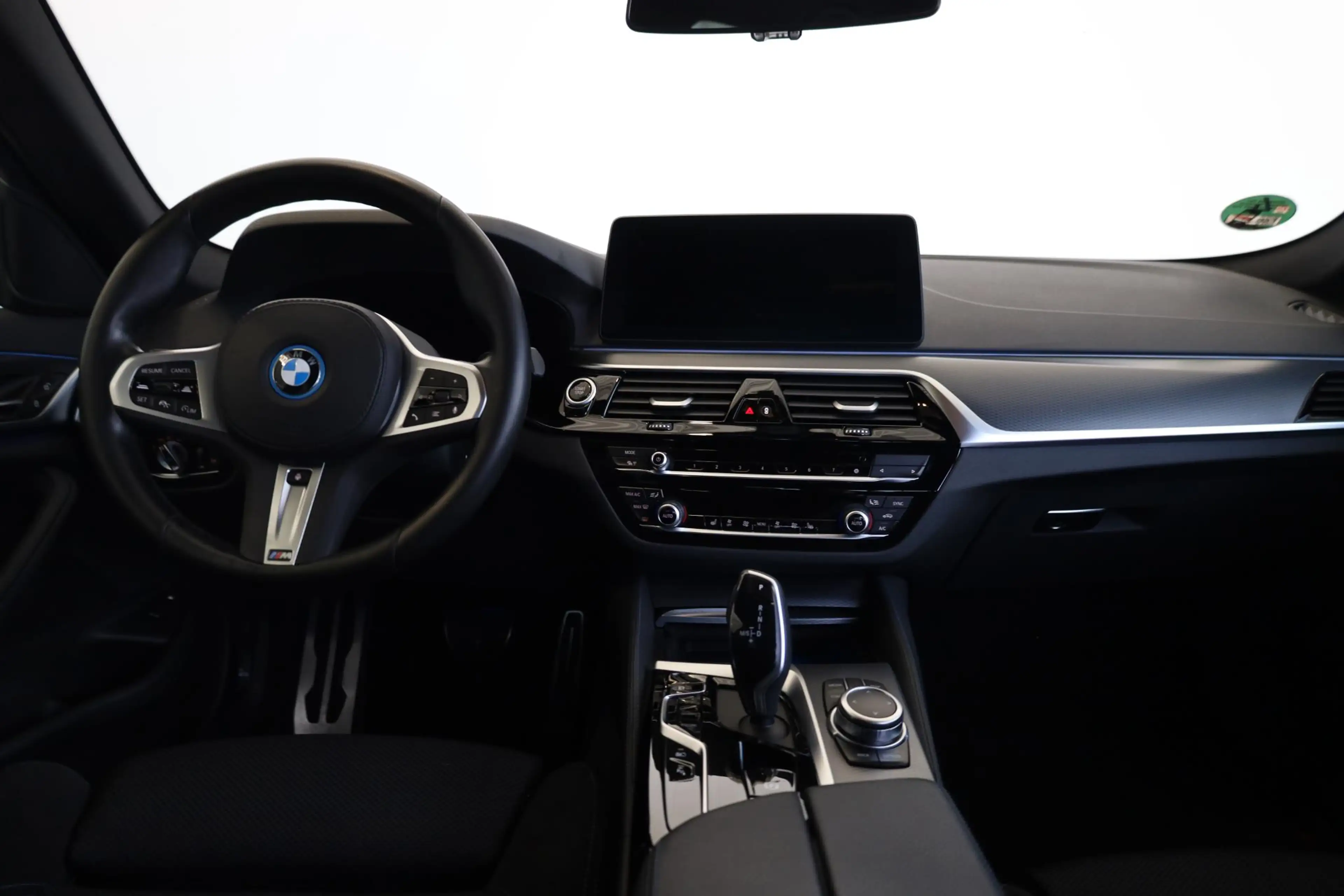 BMW 545 5 Serie Sedan 545e xDrive High Executive | M Sport — photo 12