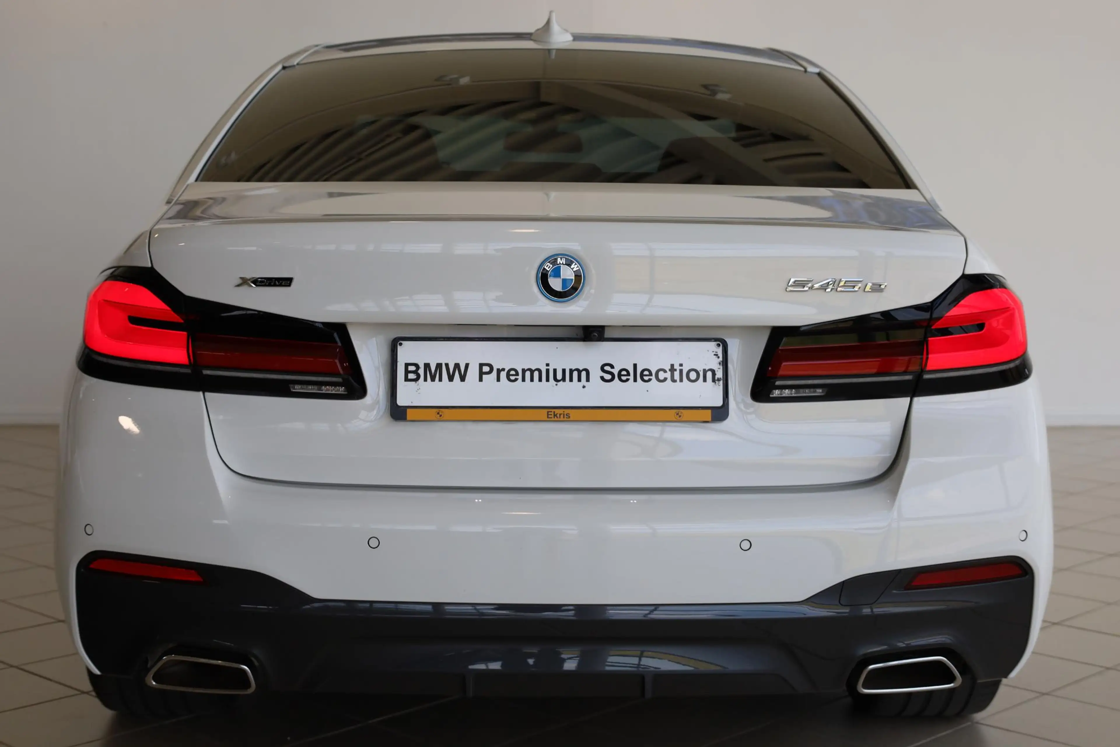 BMW 545 5 Serie Sedan 545e xDrive High Executive | M Sport — photo 6