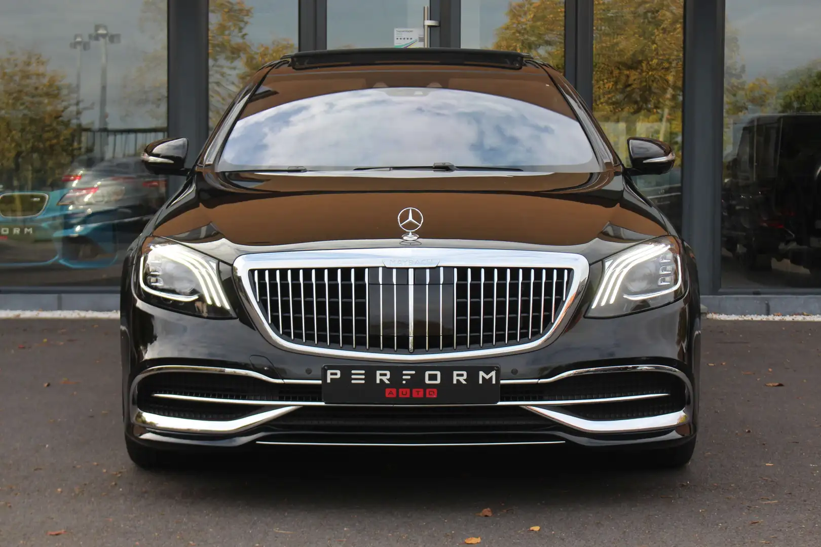 Mercedes-Benz S 560 MAYBACH*4MATIC*5-SEATS*1 OWNER*DEALER HISTORY* Noir - 2